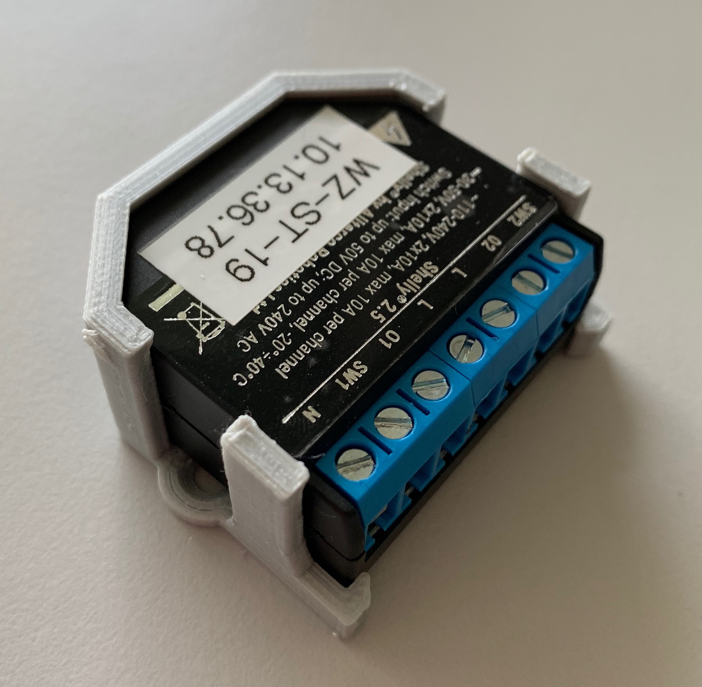 Shelly Holder for Feller BSM/BSE Switch Frames