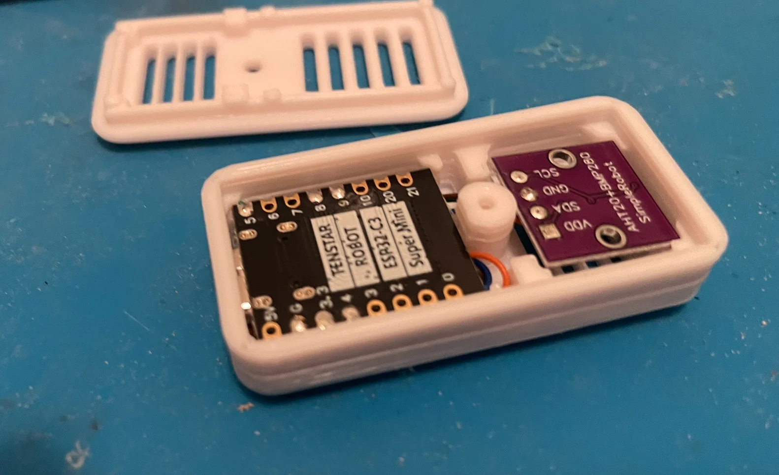 Sonde de Temperature ESP32 C3 + capteur environnemental  AHT20 + BMP280