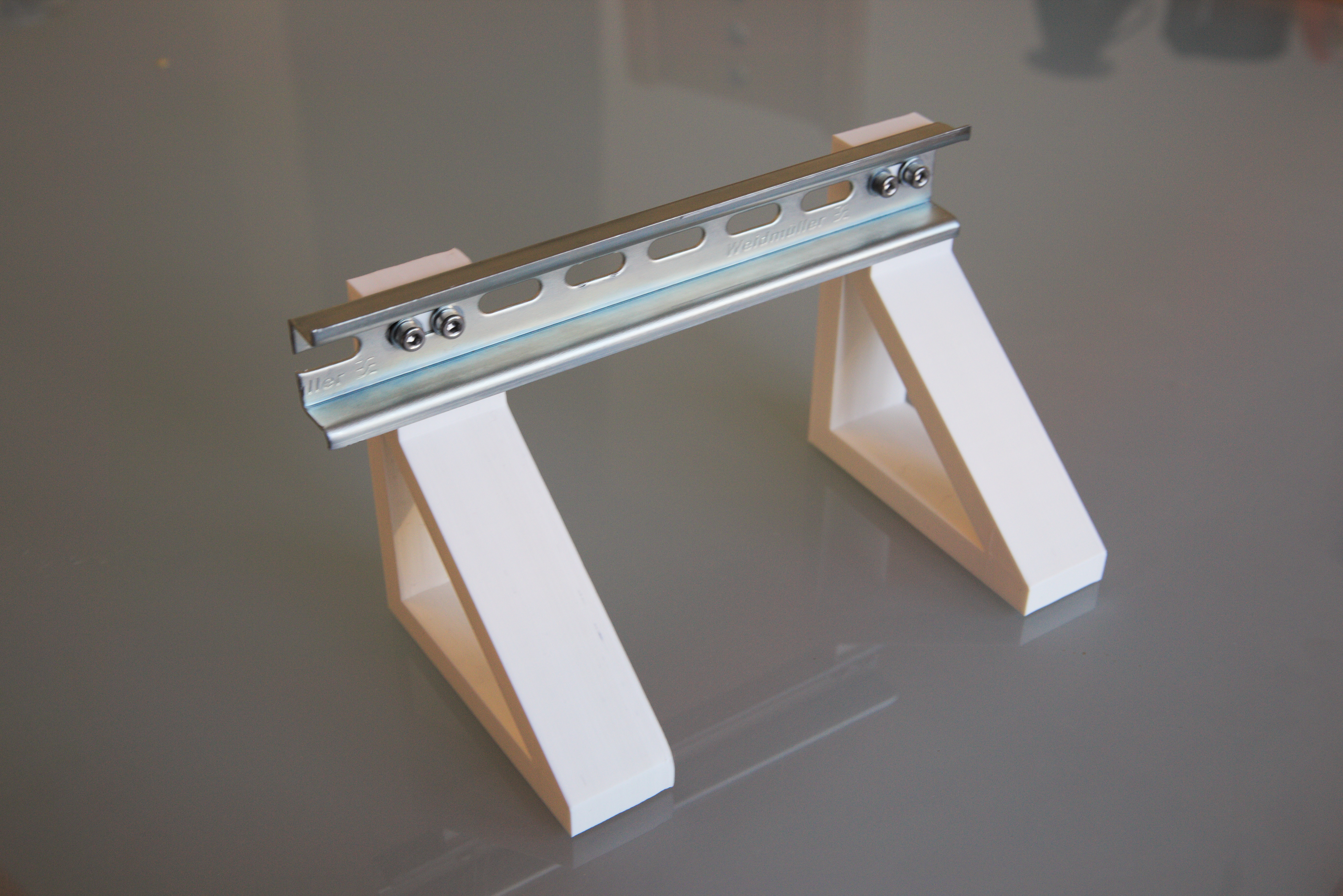 DIN Rail Stand