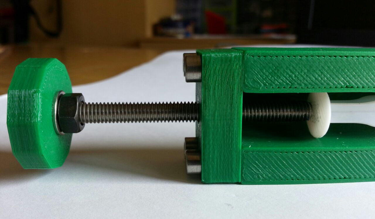 PRECISION SYRINGE DISPENSER