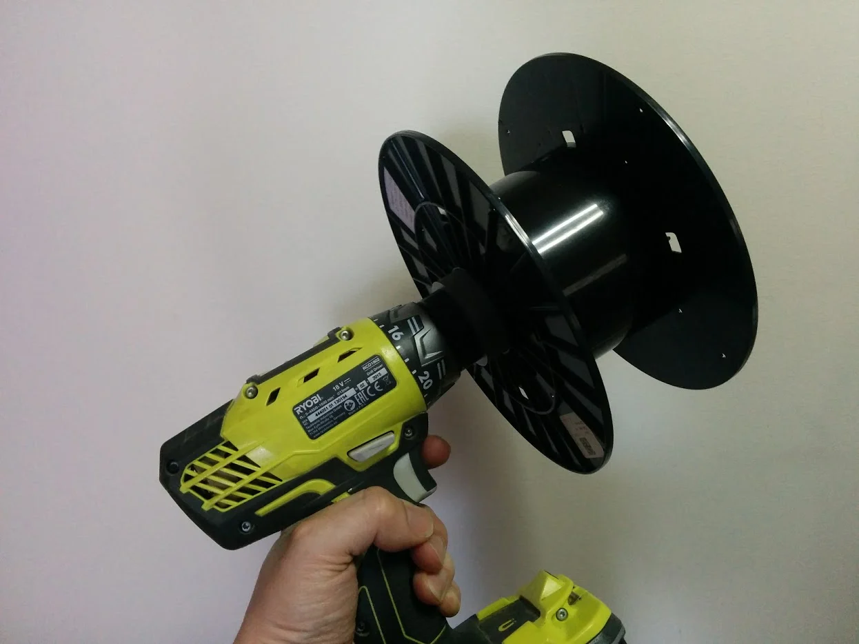 Filament roll to drill adapter (1kg 50mm ID-roll)