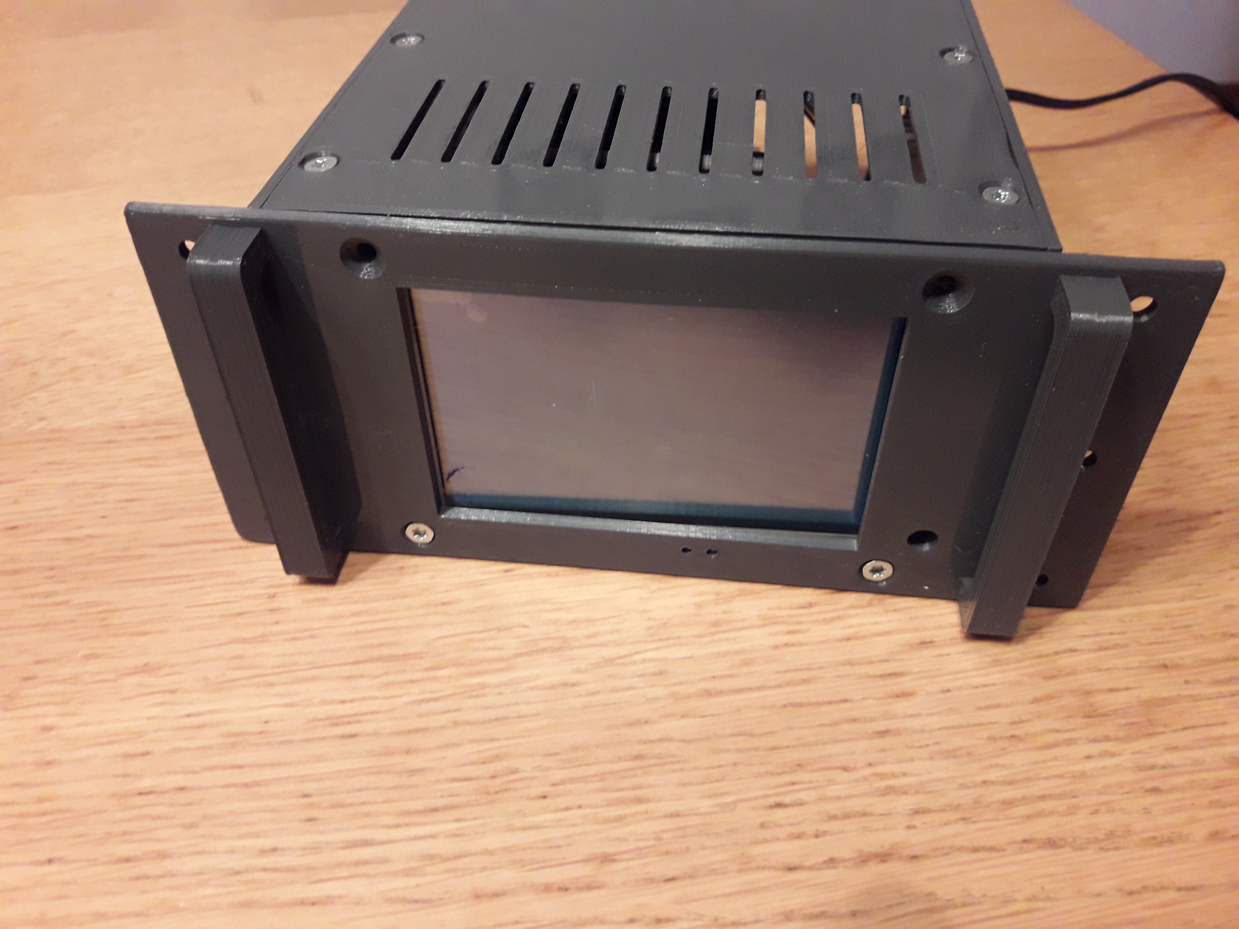 Octopi 6" Rack Gehäuse mit 3,5" Touchdisplay