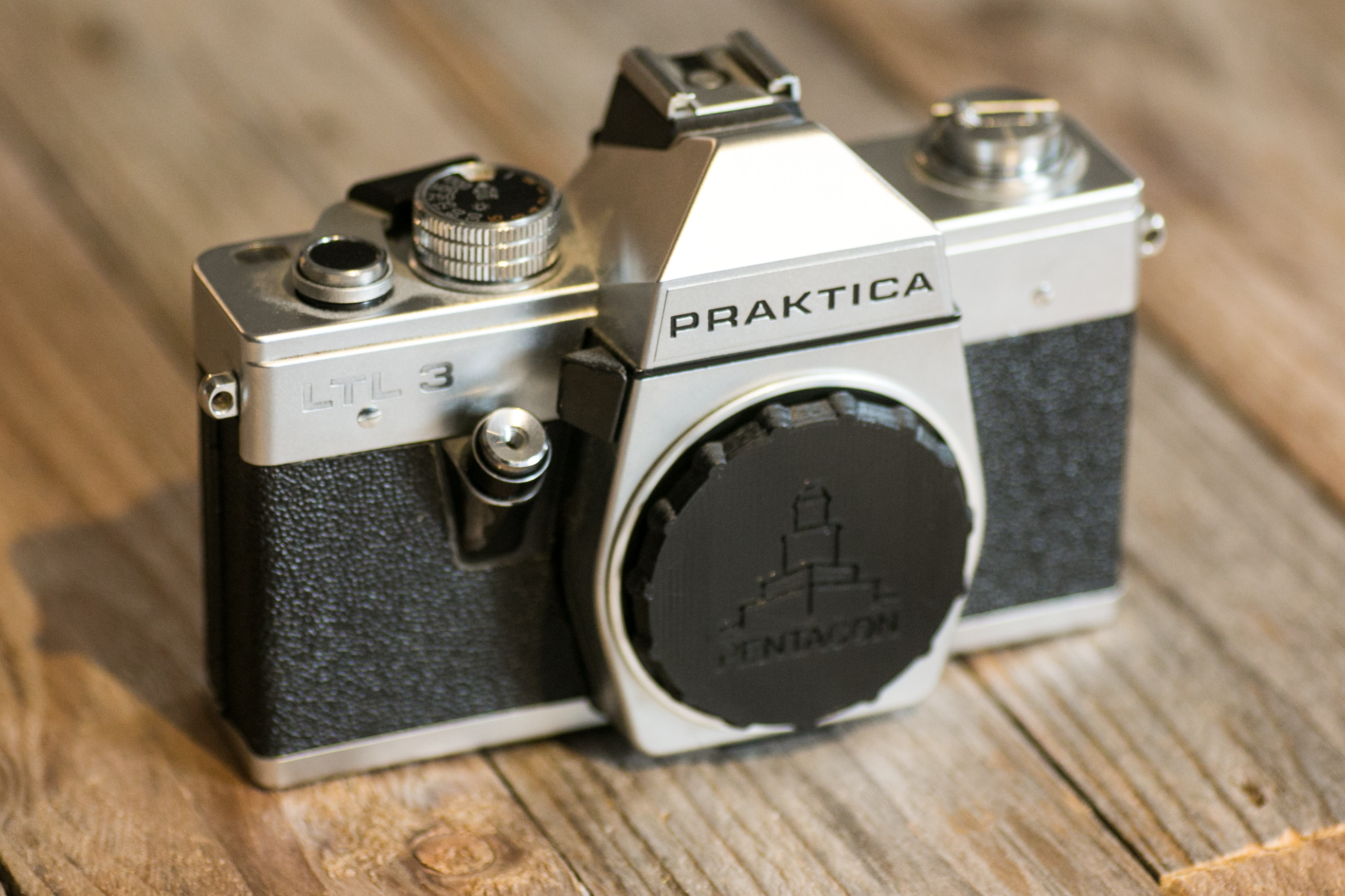 Camera body cap (M42 Lens mount)