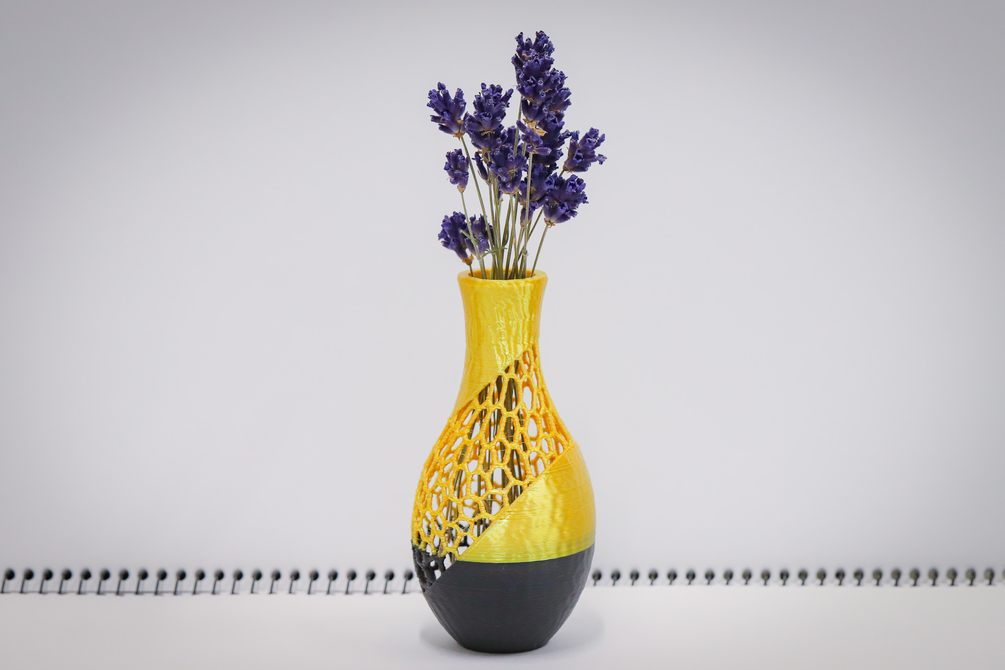 voronoi flower vase