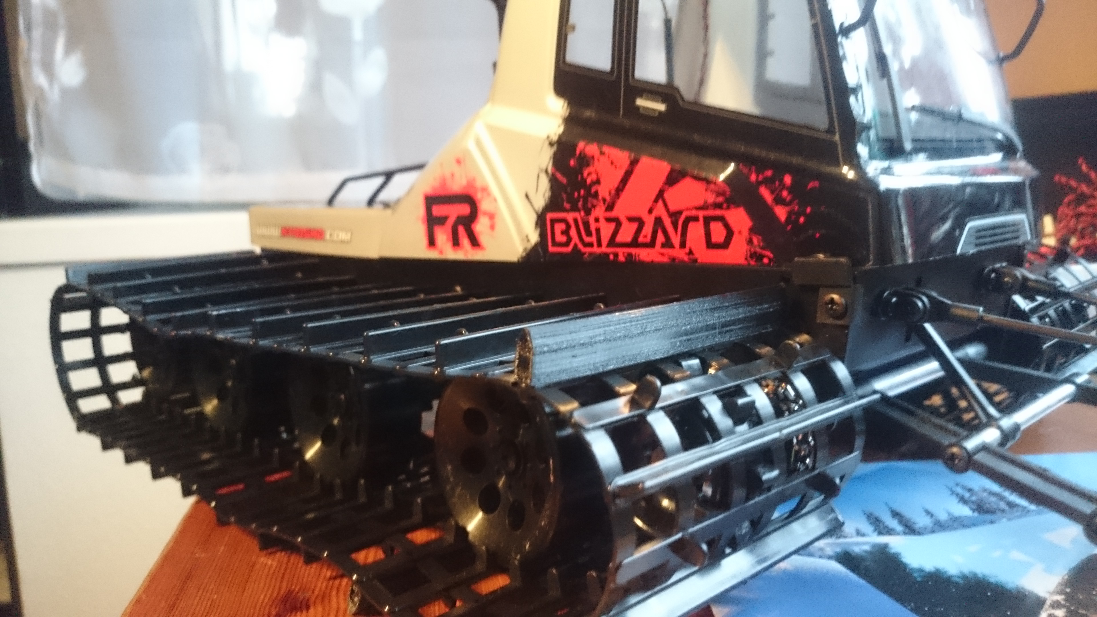 Kyosho Blizzard Track mod