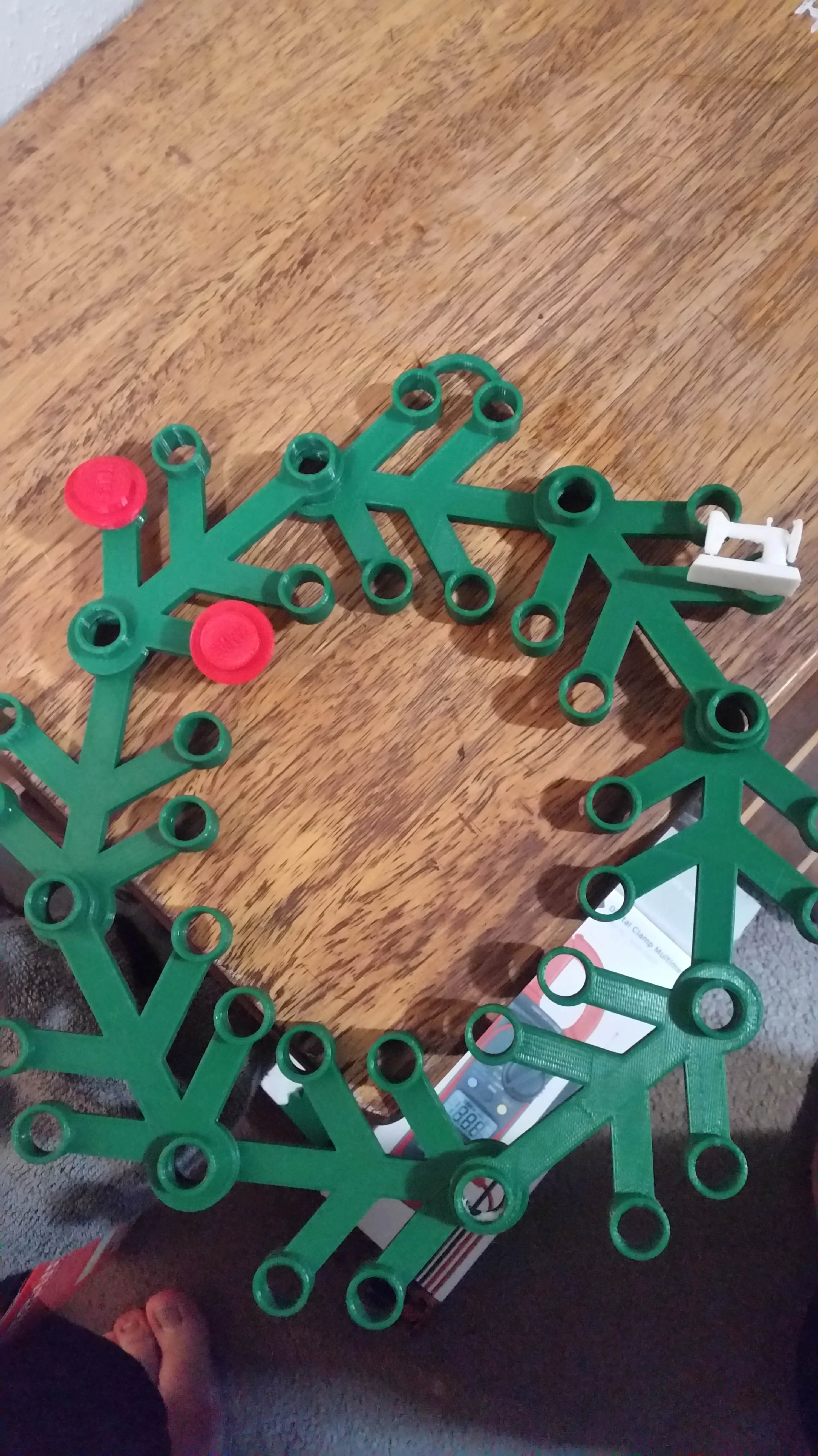 Lego Leaf Wreath, No supports, widened, and optional Hanger
