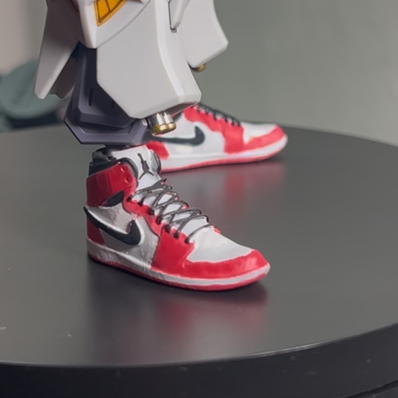 Gundam 1/144 HG Air Jordans