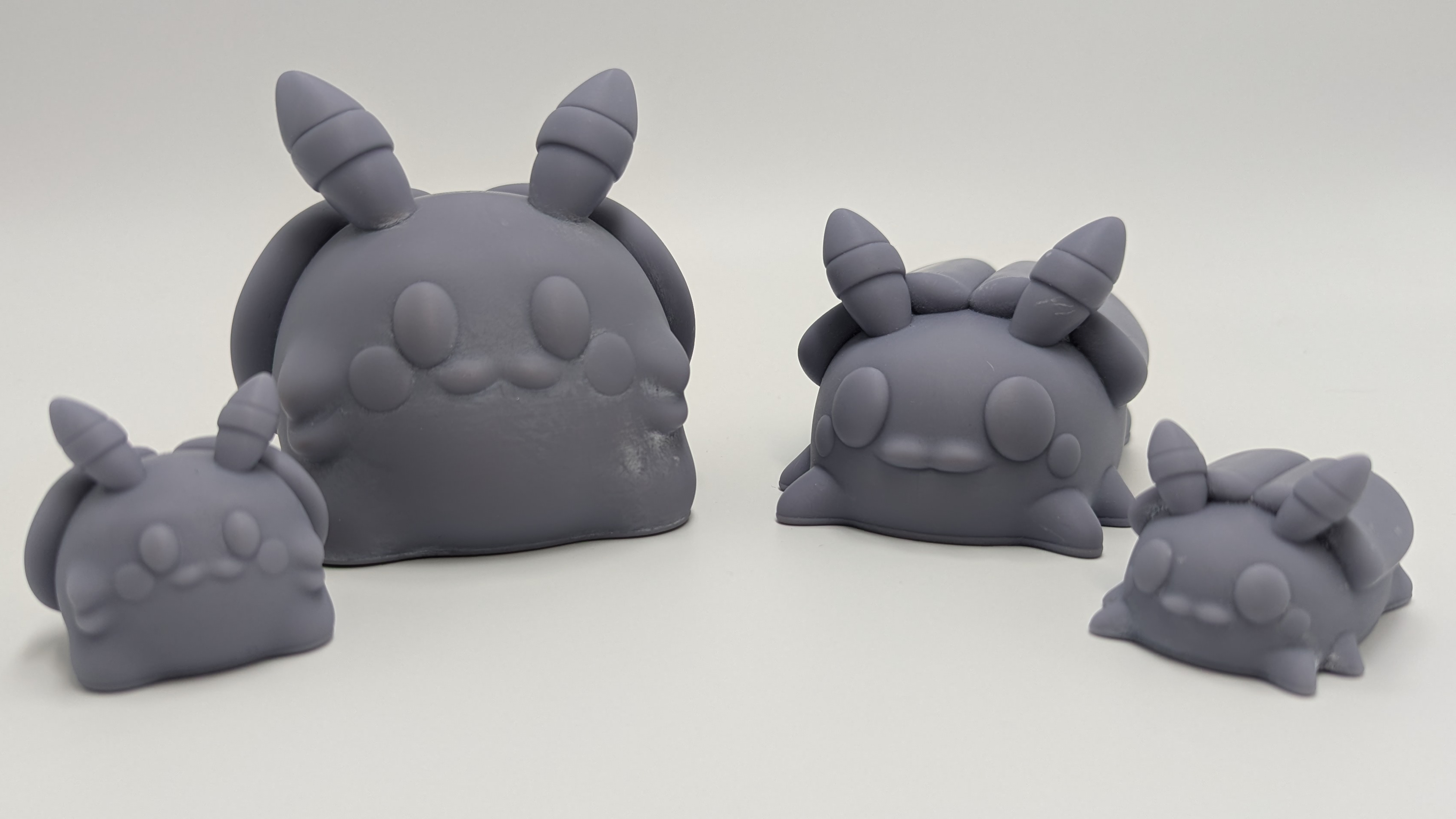 Momo Desk Buddies