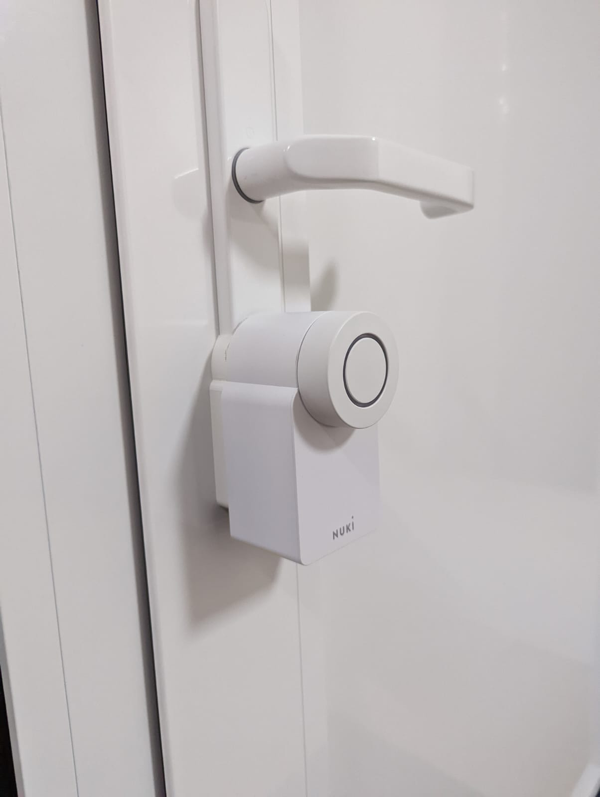 Nuki B-Plate Support/Adapter for narrow door lock frames