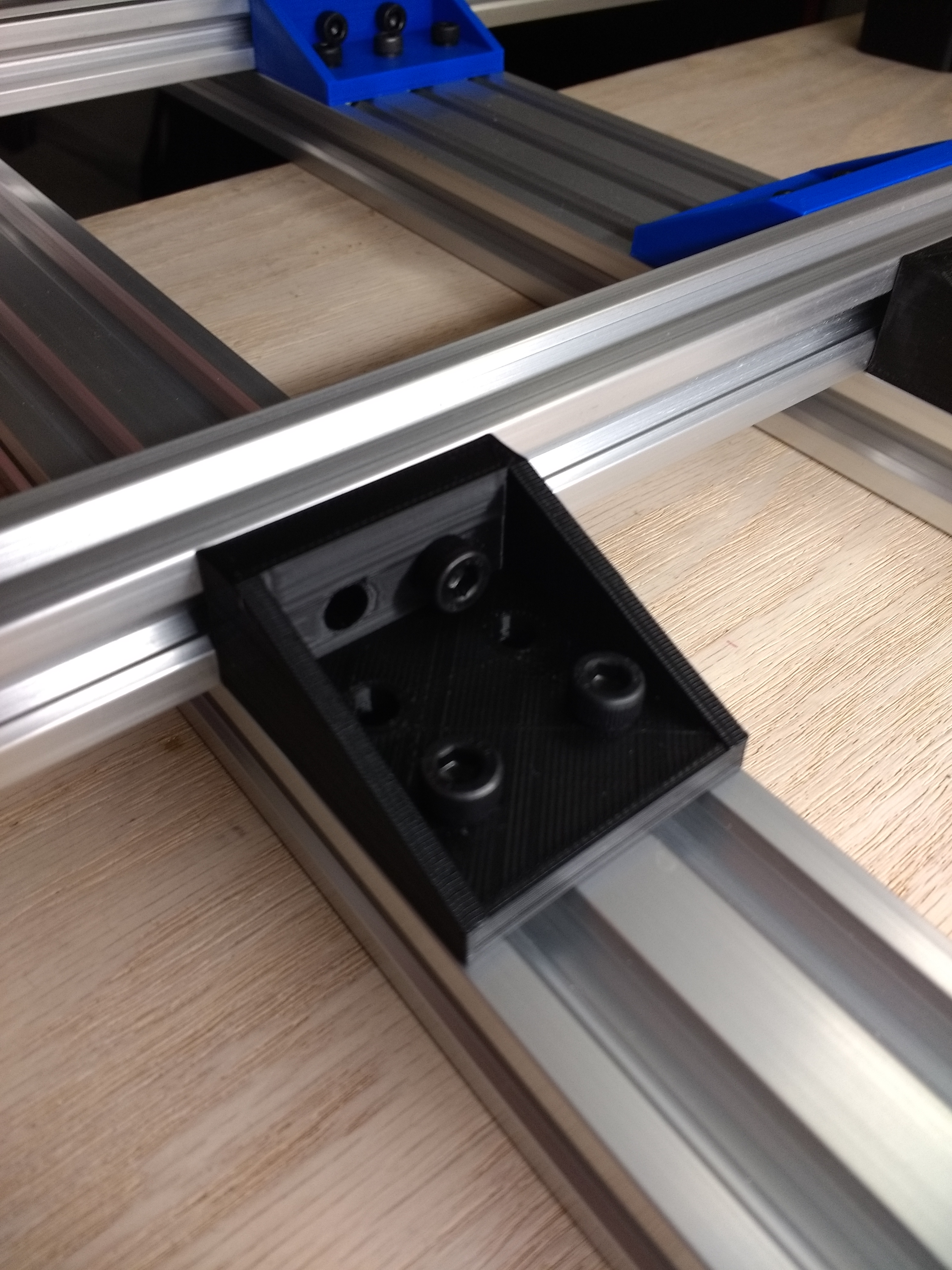 2020 - 2040 Extrusion Bracket