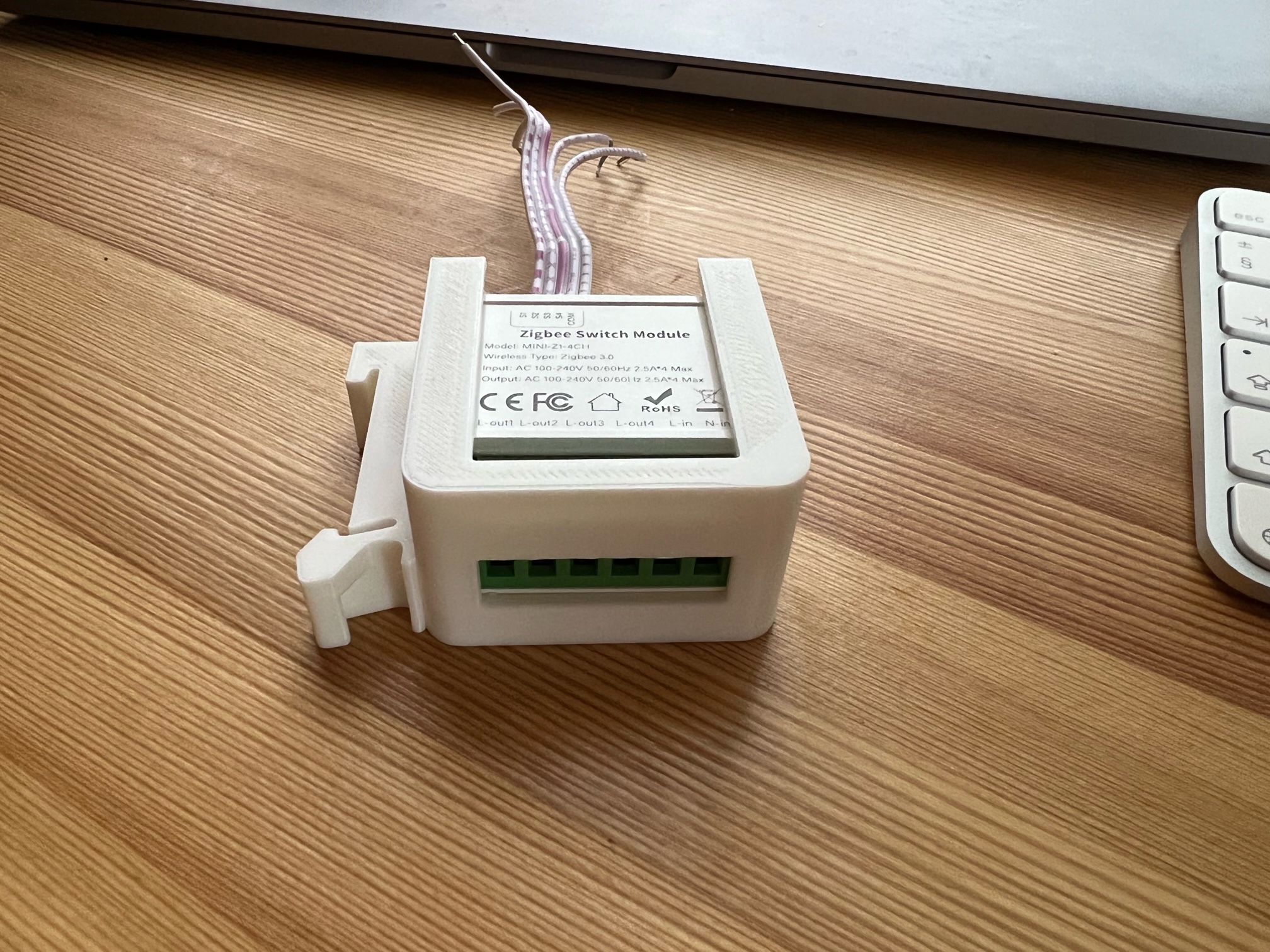 ZigBee relay din rail mount