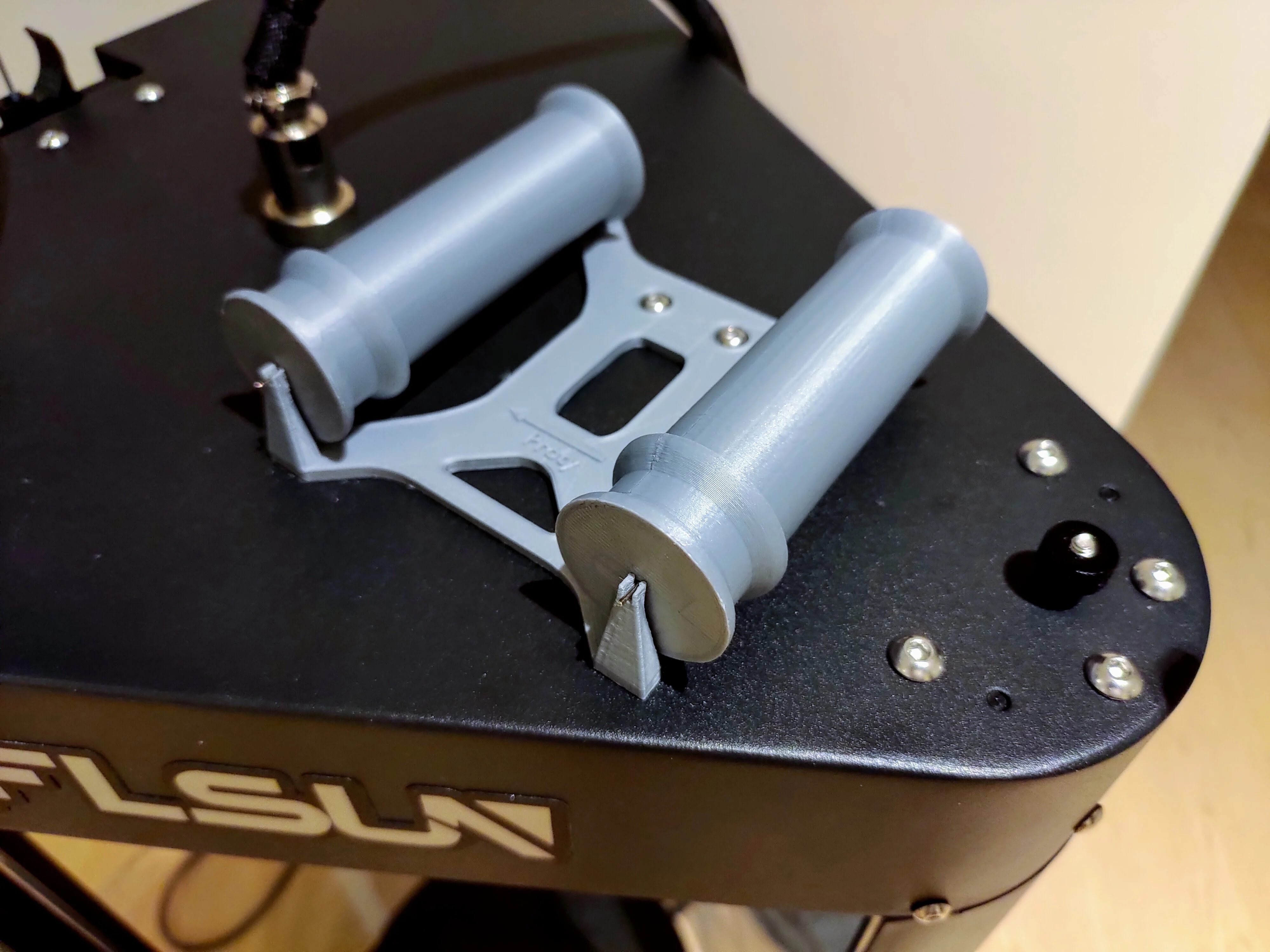 Universal Filament Holder (ultra compact and low profile)