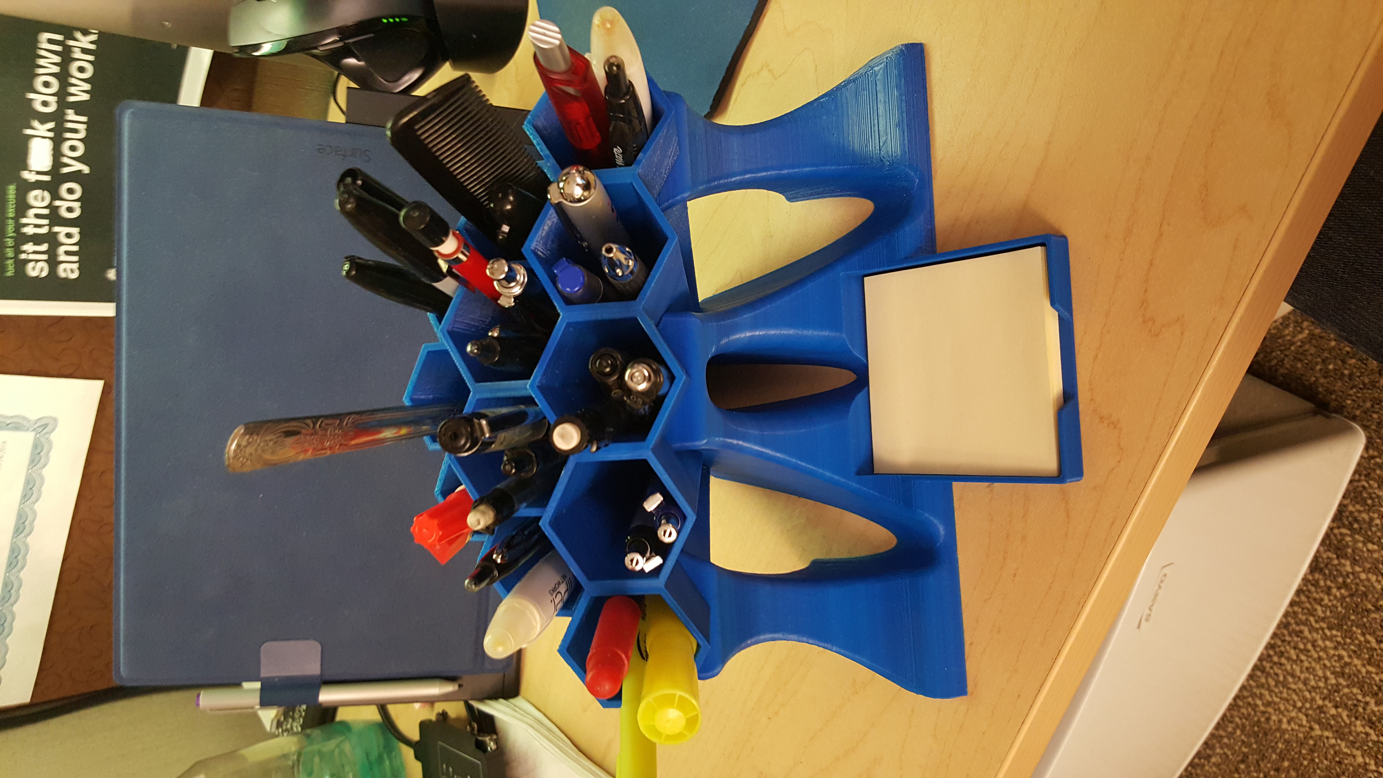 Telescopic Honeycomb pen and postit -holder