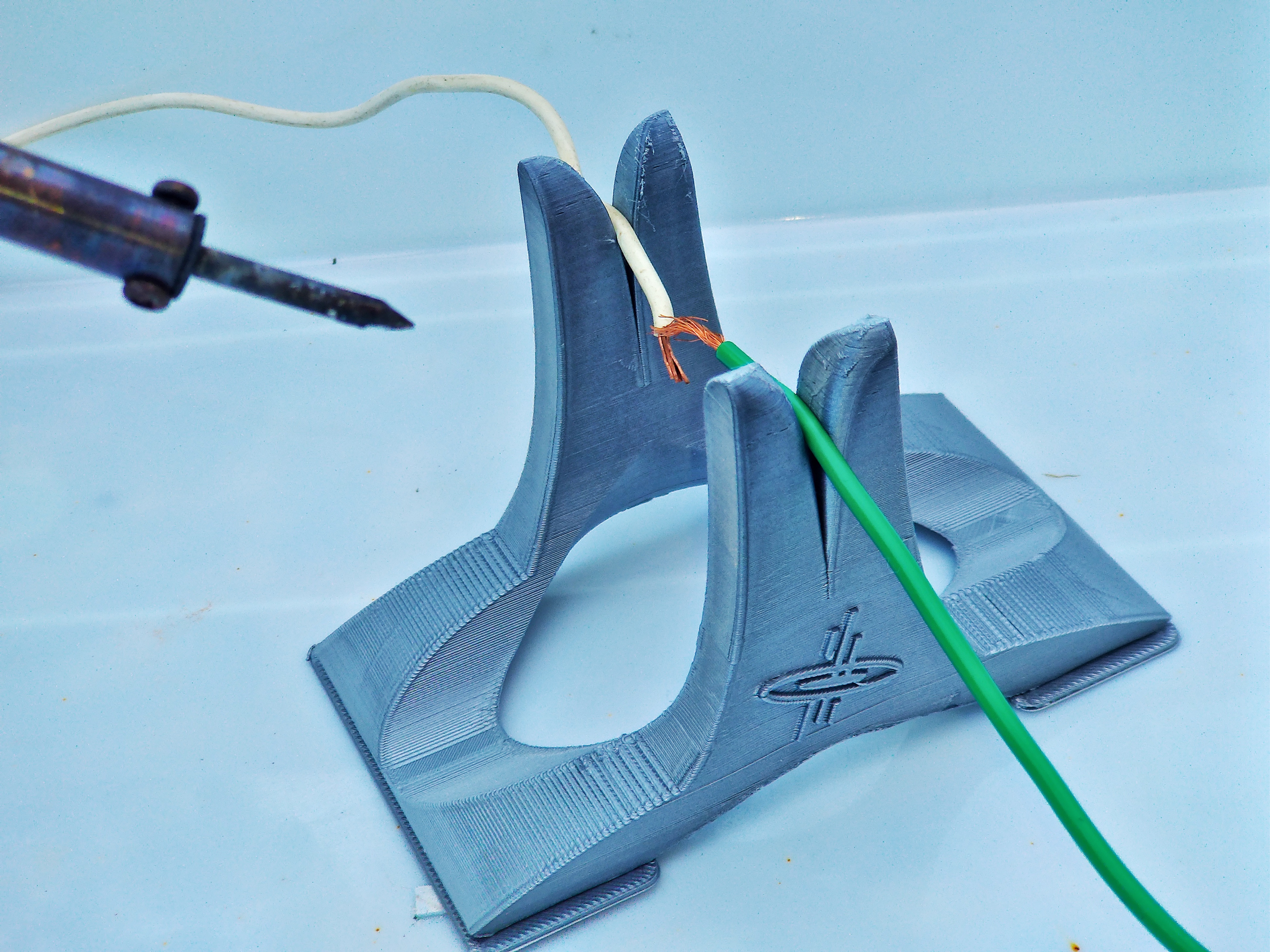 Solder Wire Holder For Gripping Wires