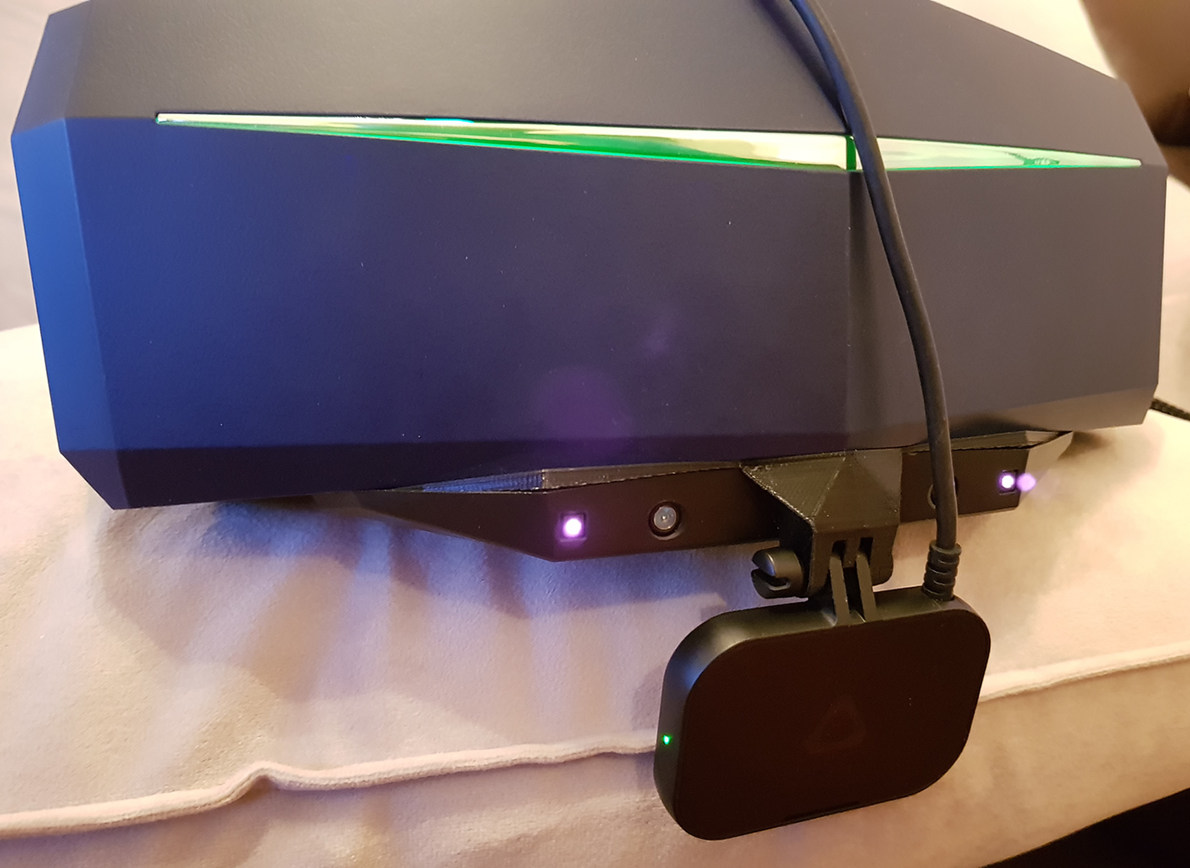 Pimax Facial Tracker Mount