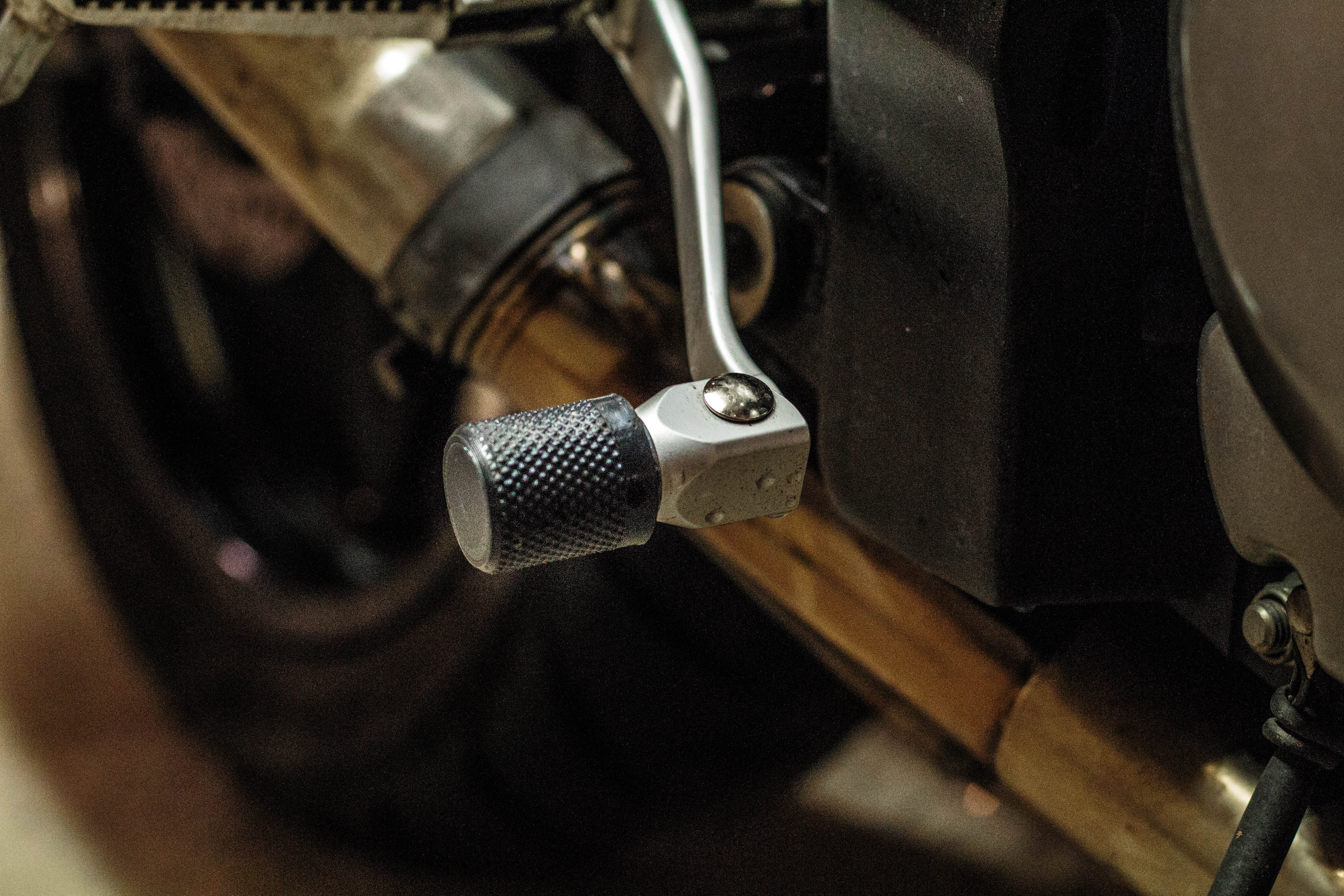 Suzuki SV650 shift and brake protector
