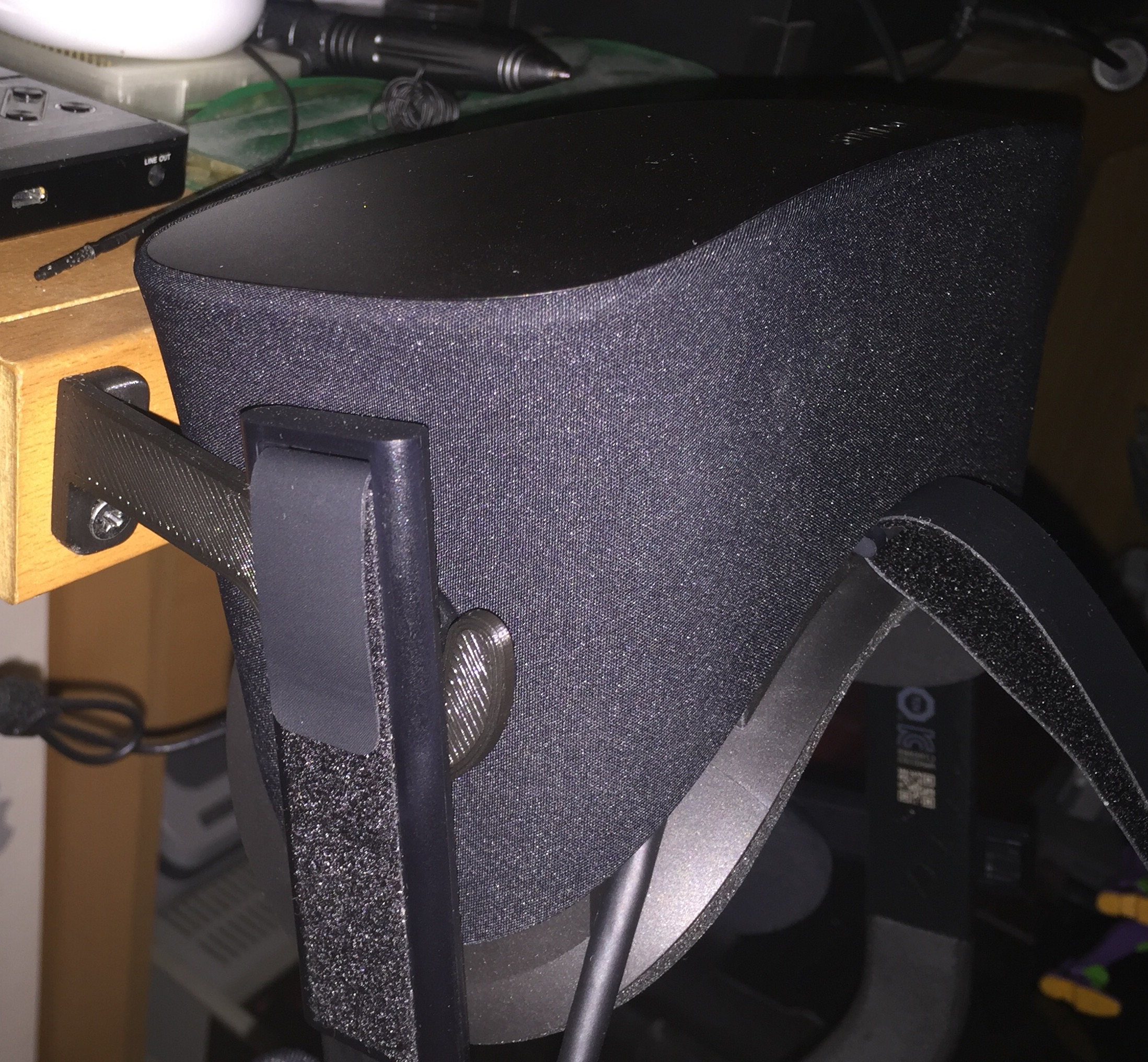Oculus Rift CV1 holder
