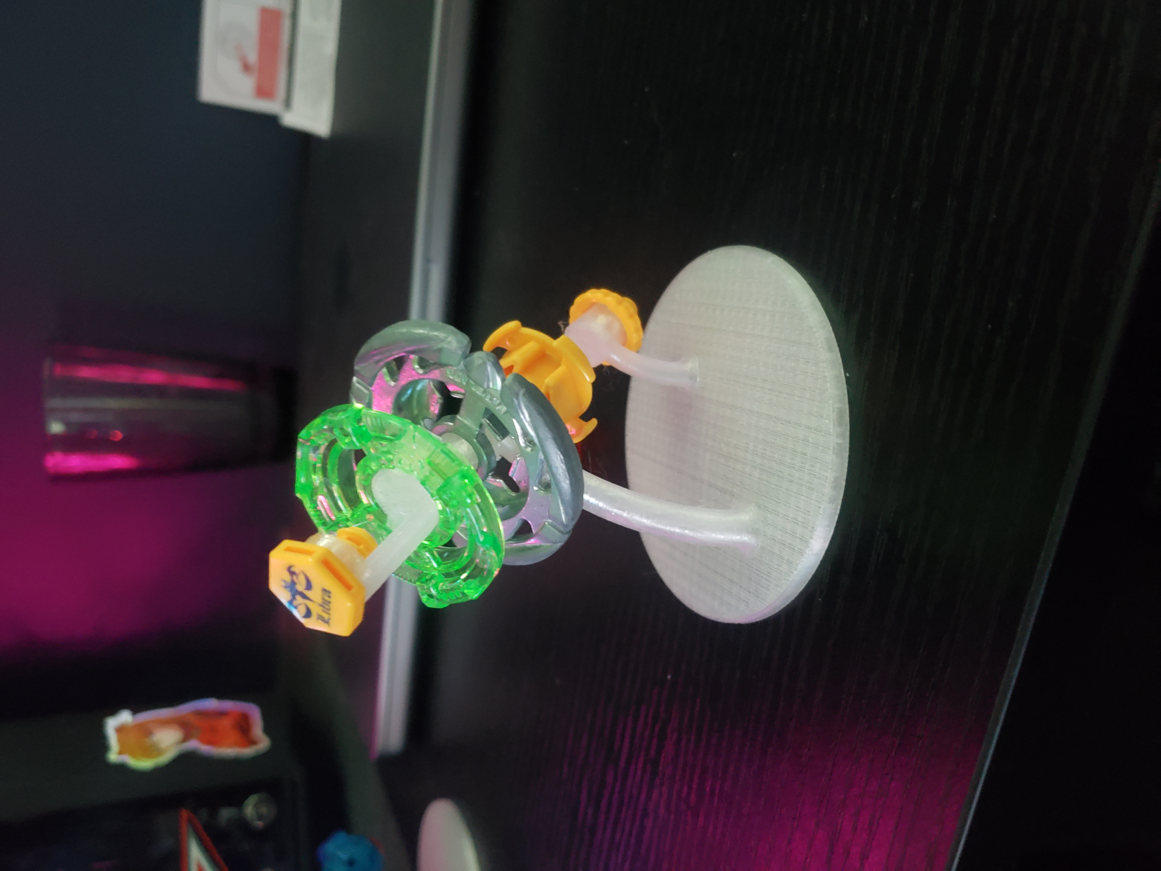 Beyblade Metal Fight Stand