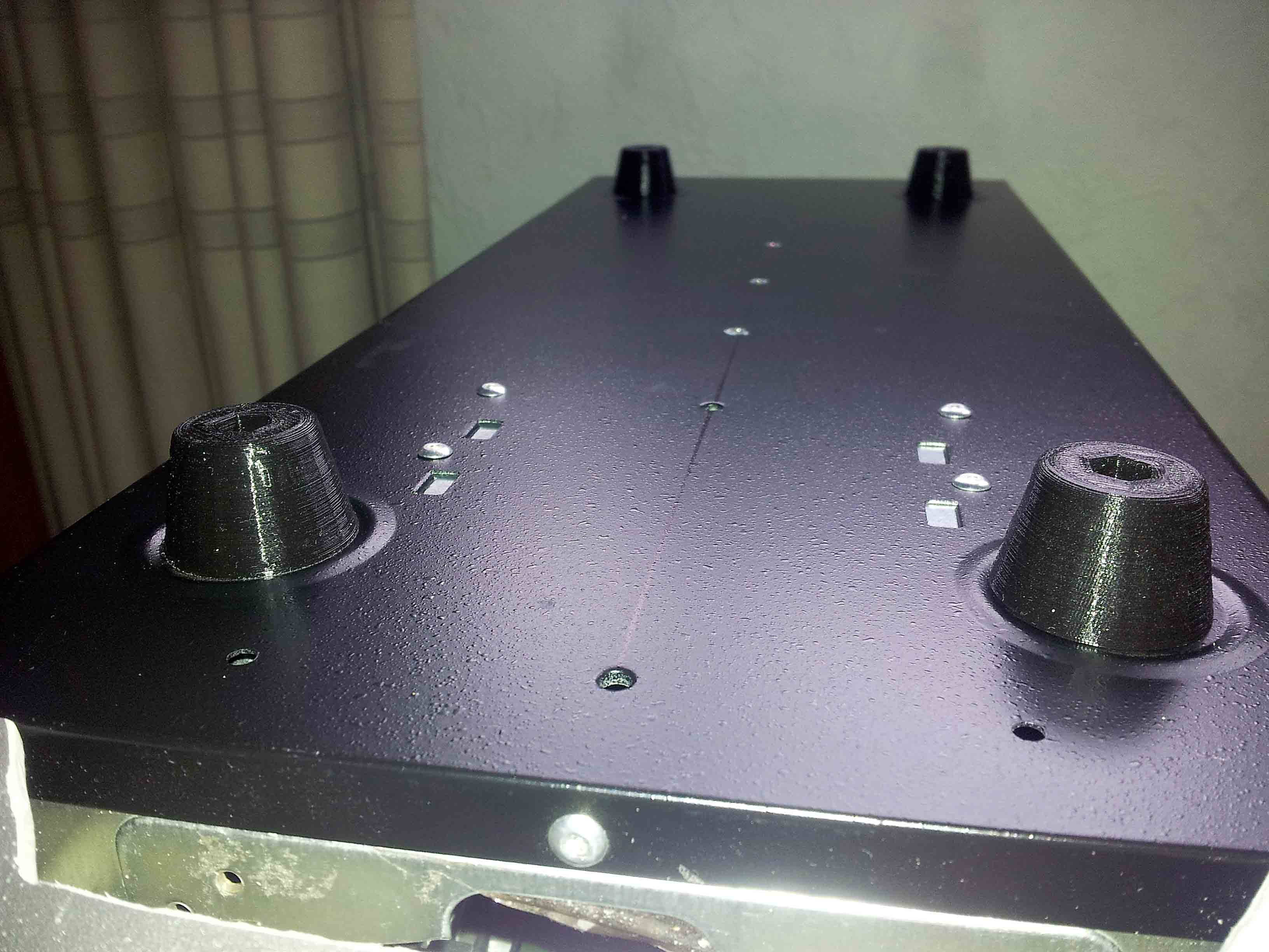 Pata para caja gabinete de ordenador.