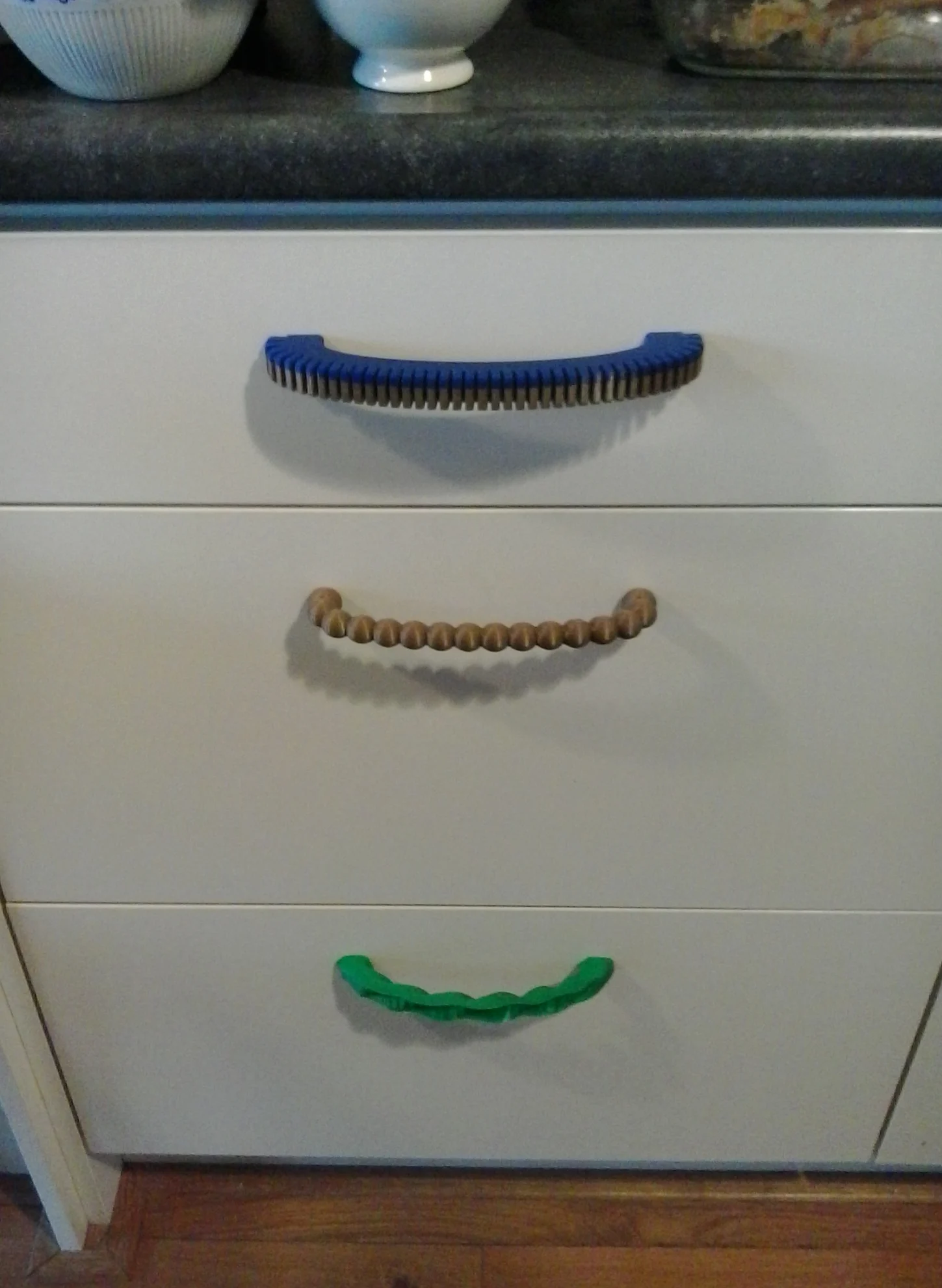 Kitchen cabinet door handle