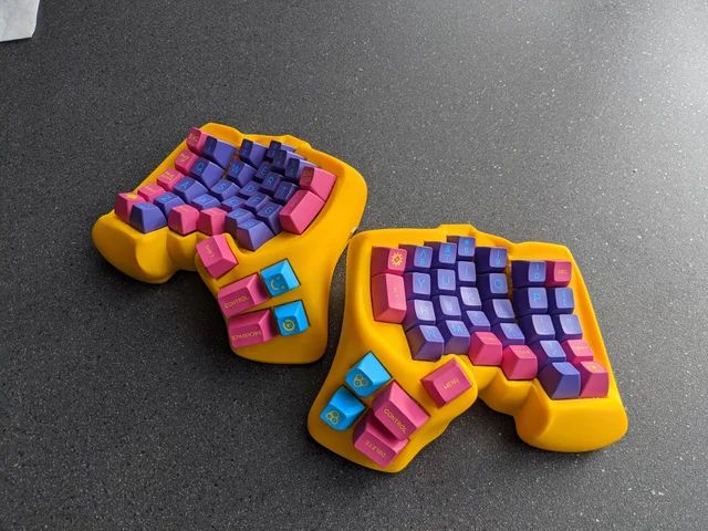 Redox Manuform (more 1x1 keys)