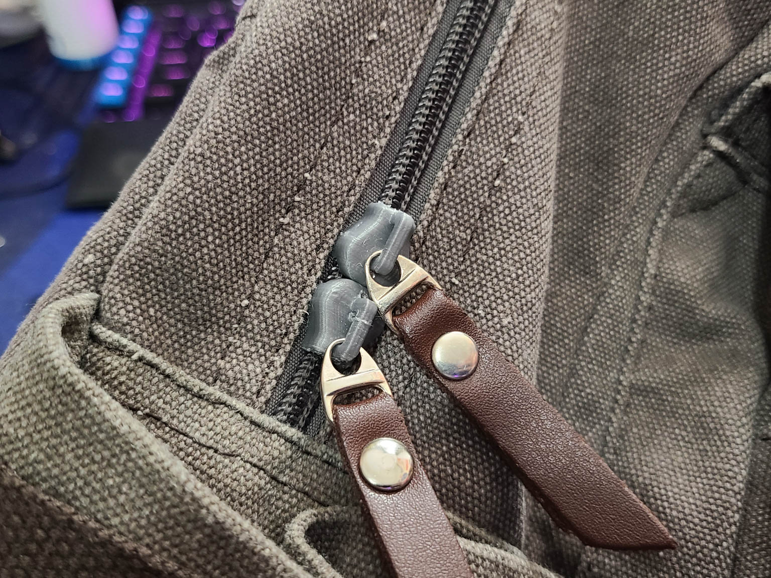 2 Piece Zipper