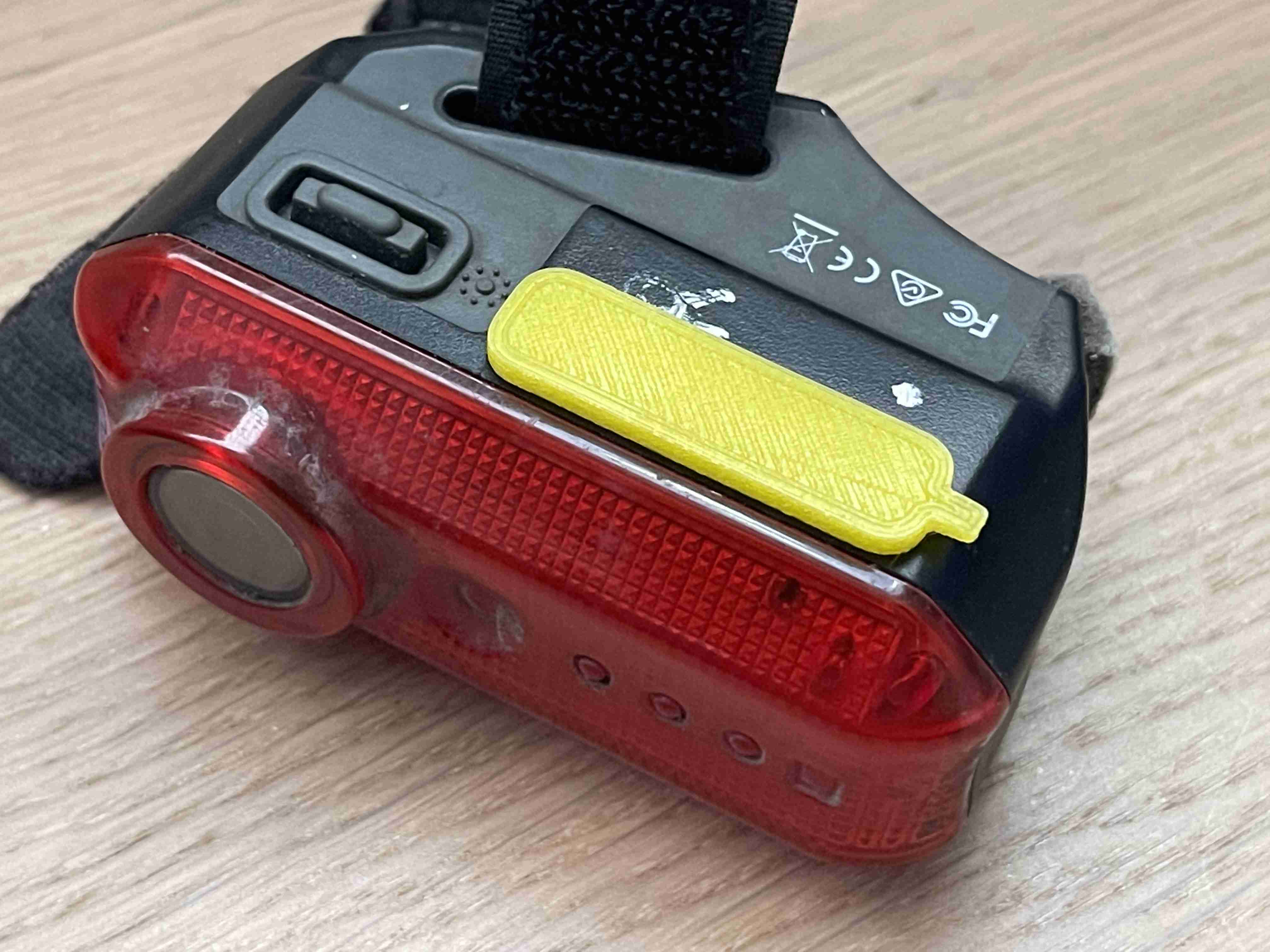 Cycliq Fly 6 ® MicroSD and Micro USB port rain/dust cover for rear light/camera