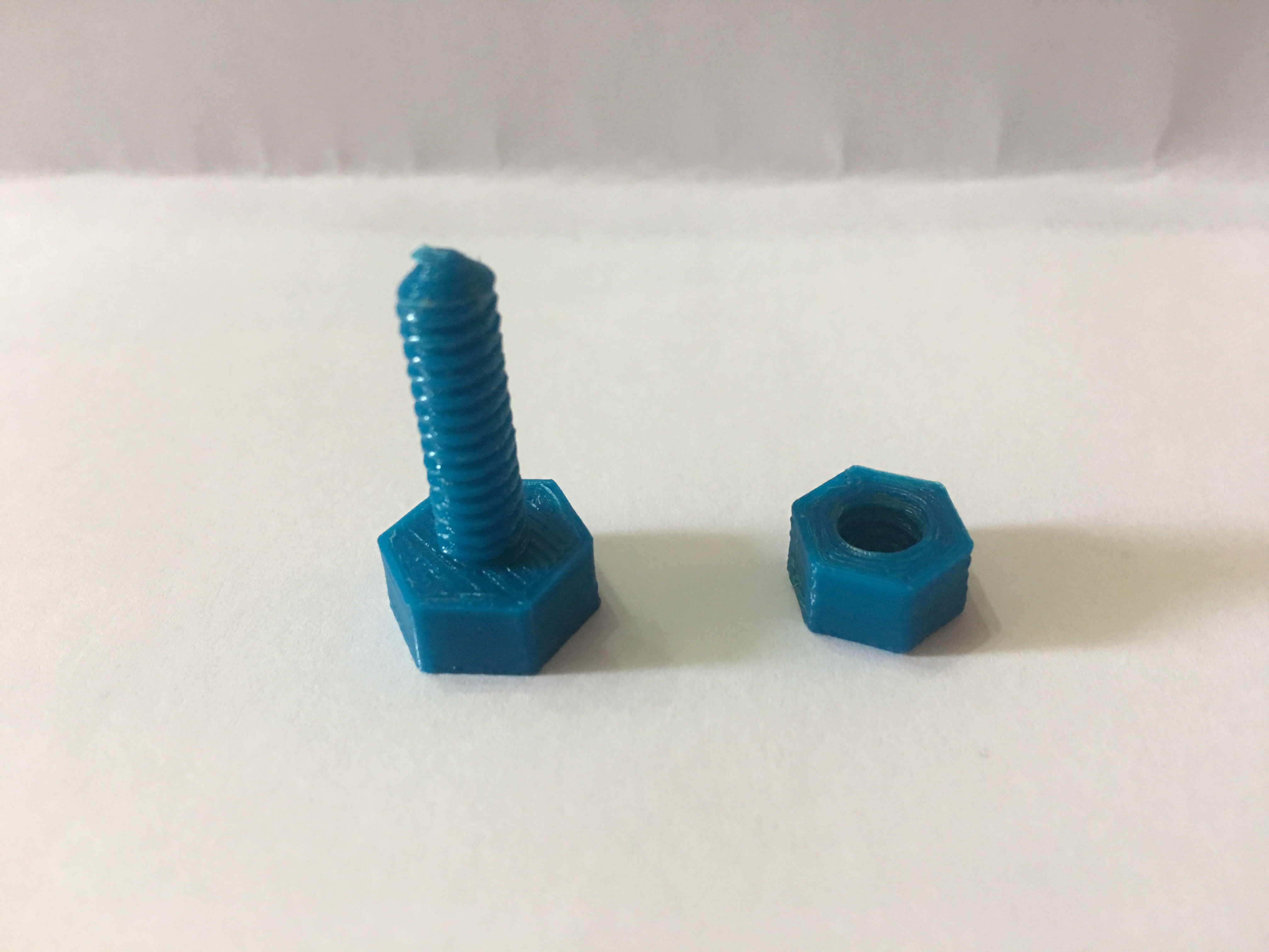 nut & bolt 1/4" - 20 UNC for tripods/camera mount standard