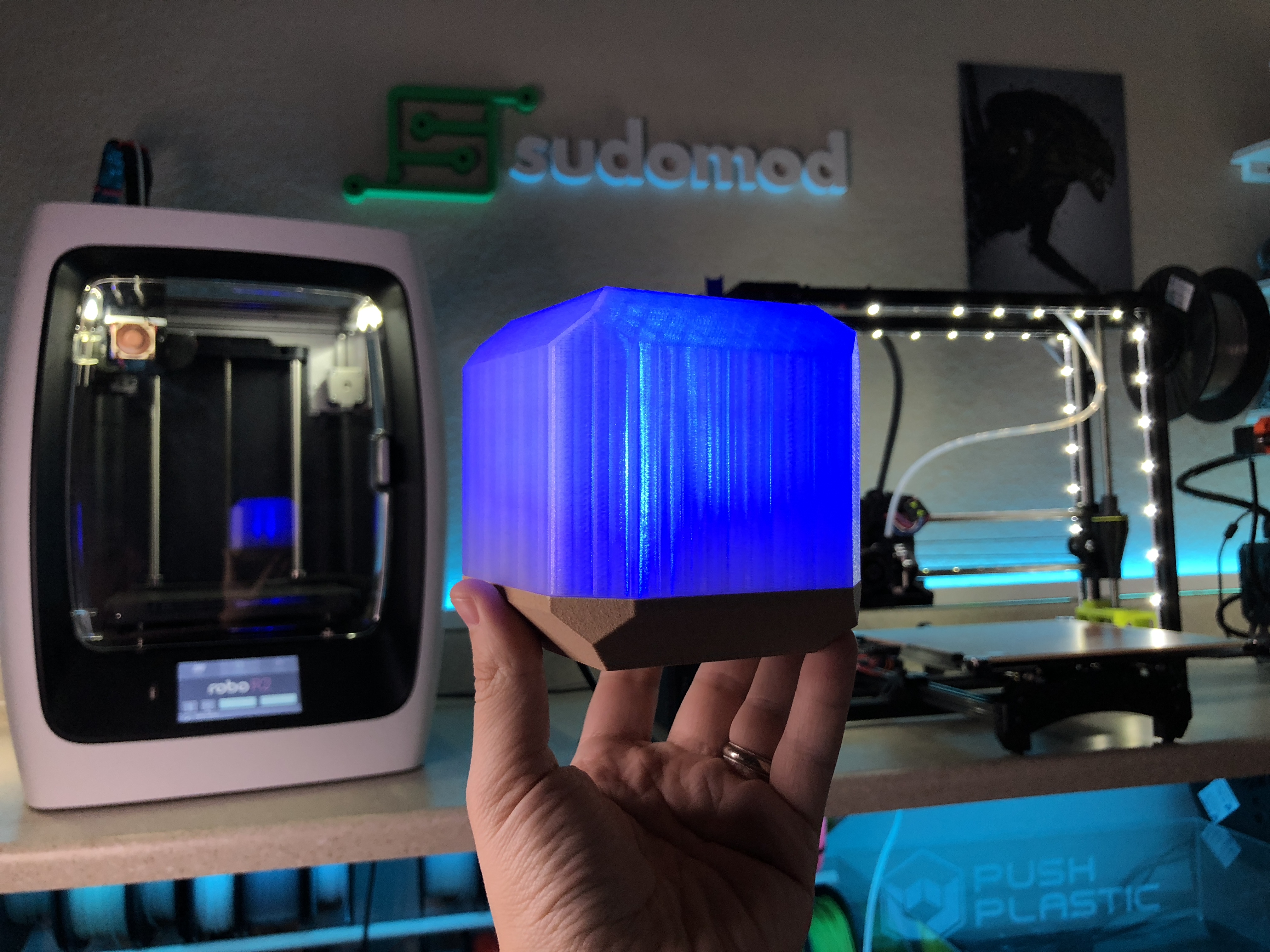 ESP32-powered Programmable Neopixel Lamp