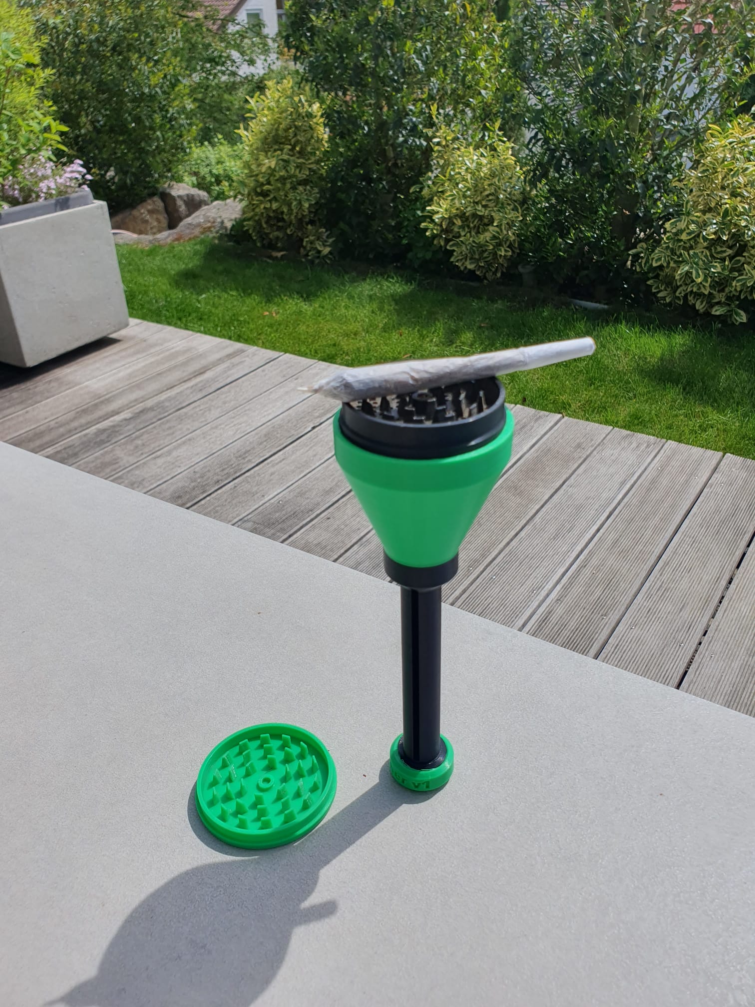 weed grinder roll a joint automatic