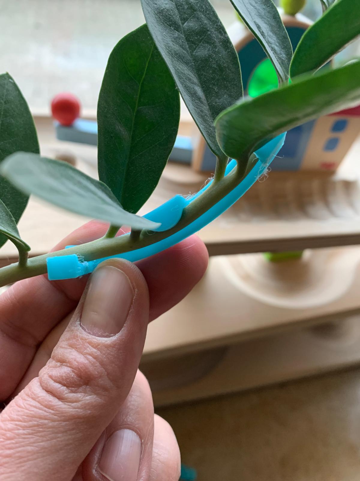 Low stress training - Plant bender - 90, 60 and 45 degrees