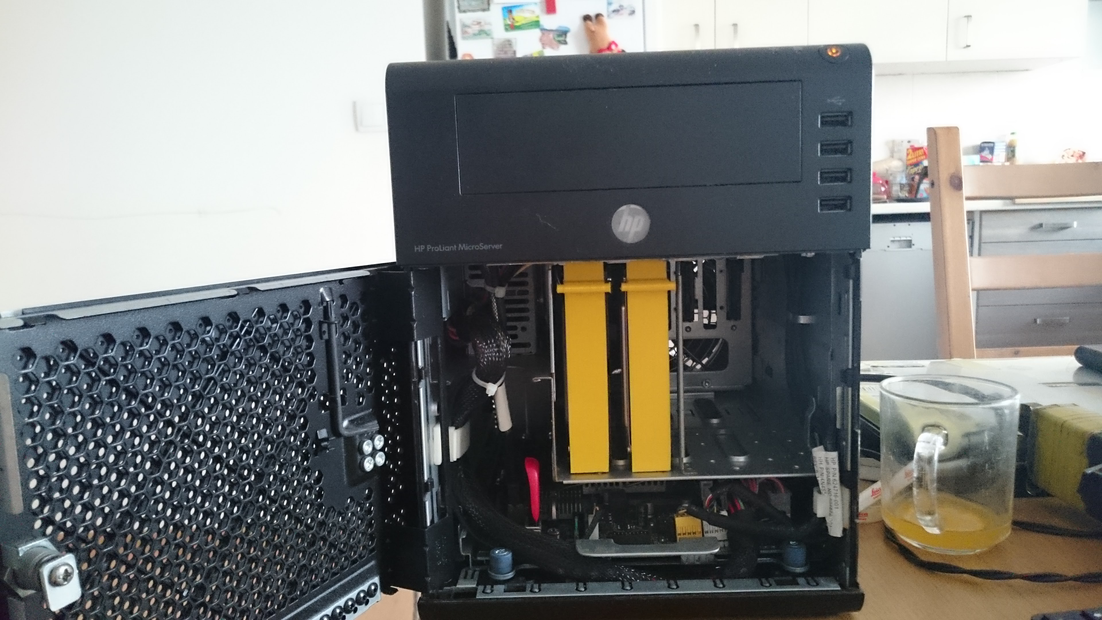 HP Microserver n40l hdd tray
