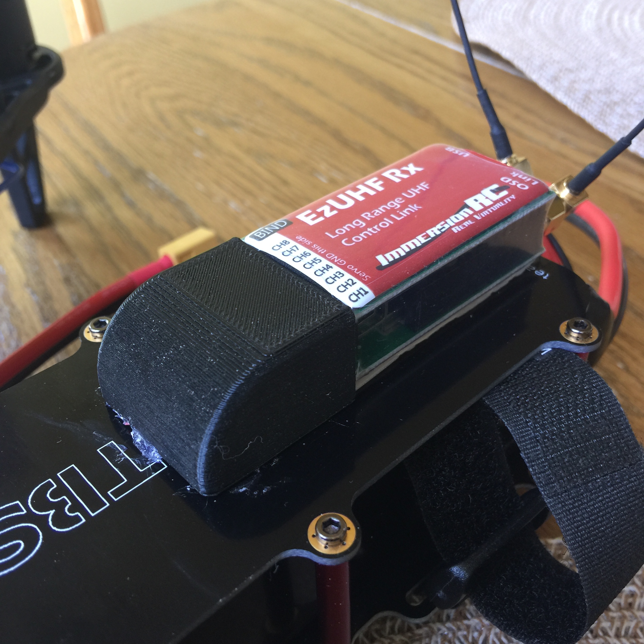 Team Black Sheep Discovery ImmersionRC EzUHF 8 Channel Diversity RX Wire Cover