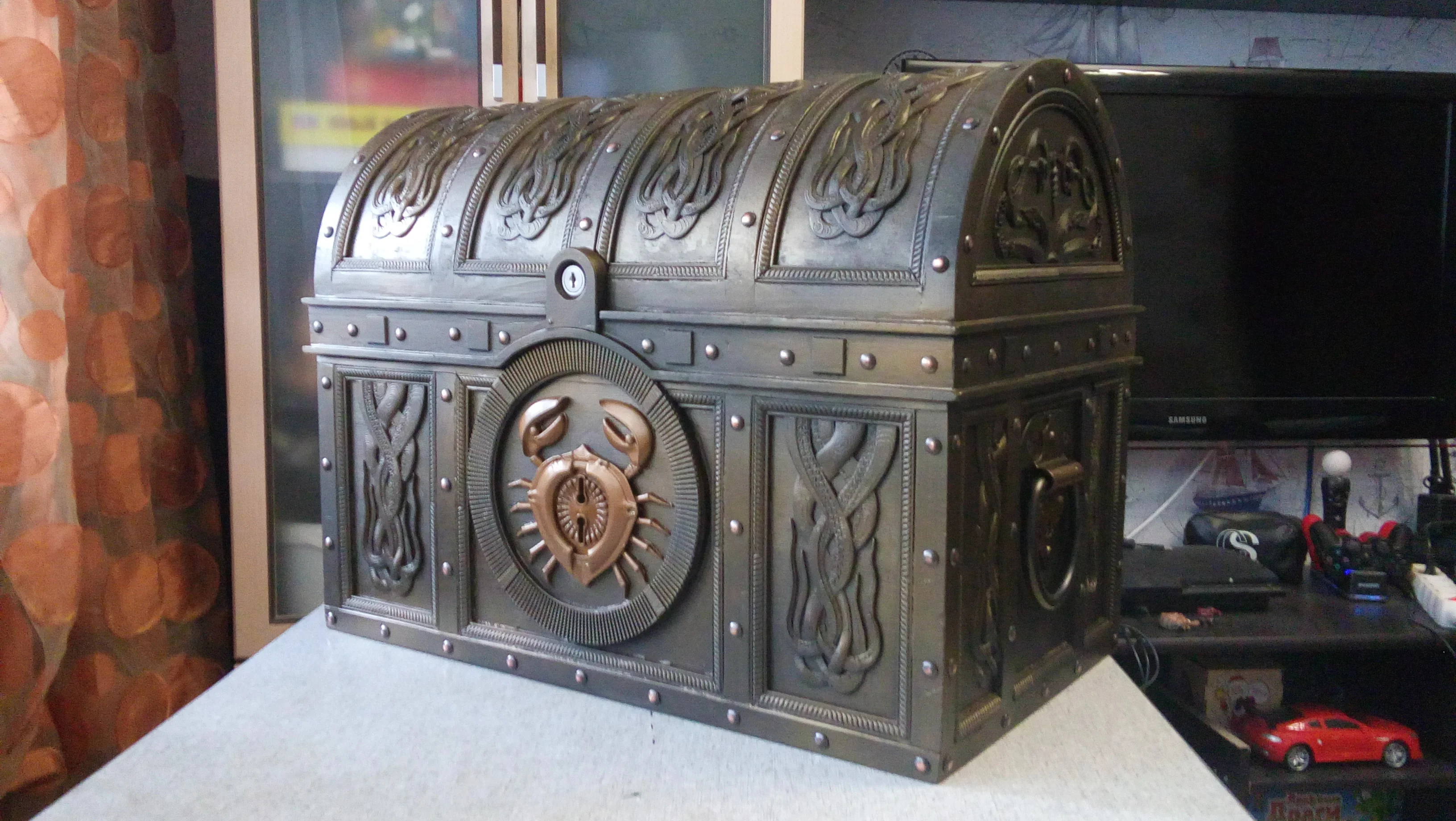 Davy Jones chest decor