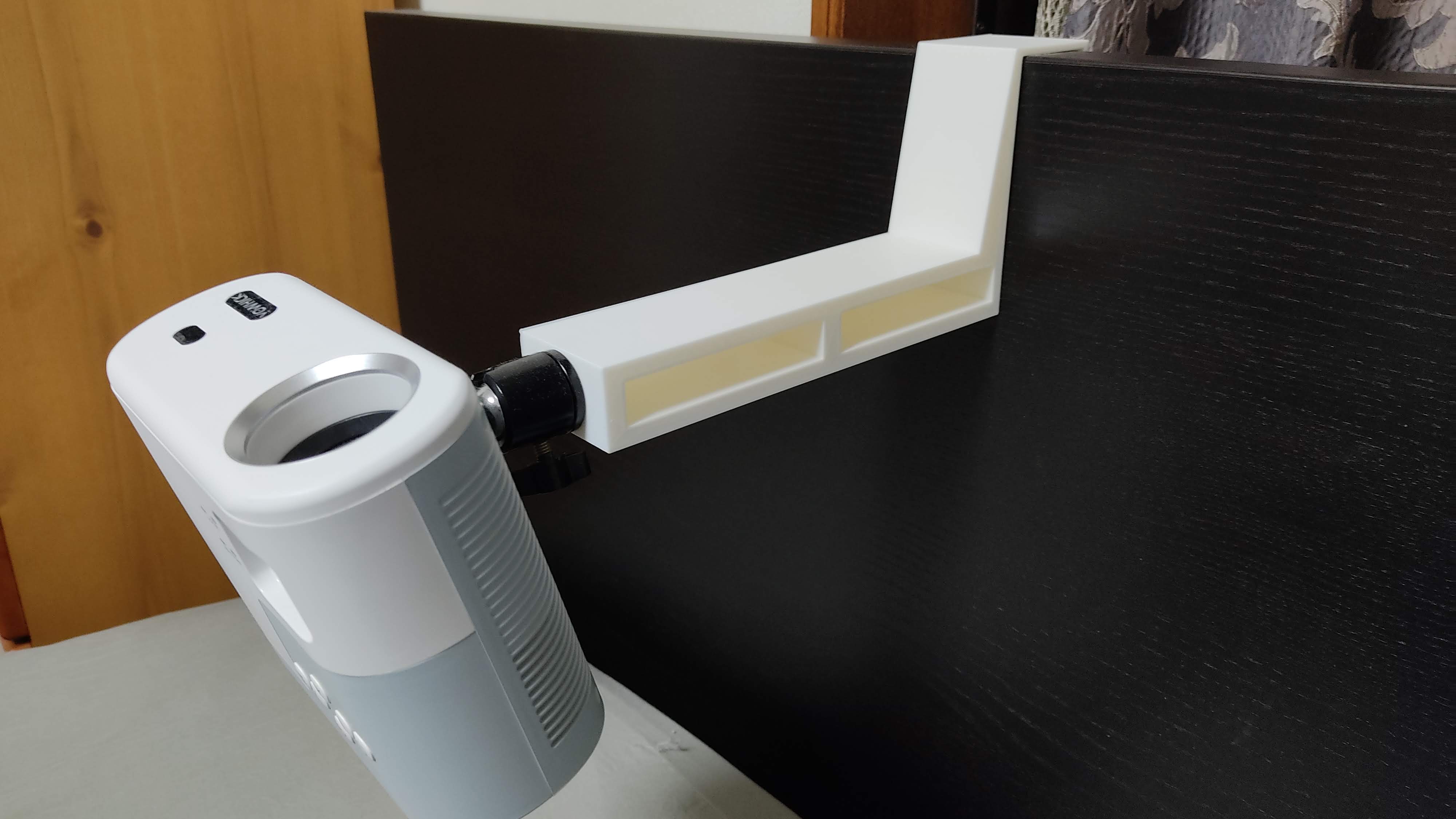 Projector bed mount