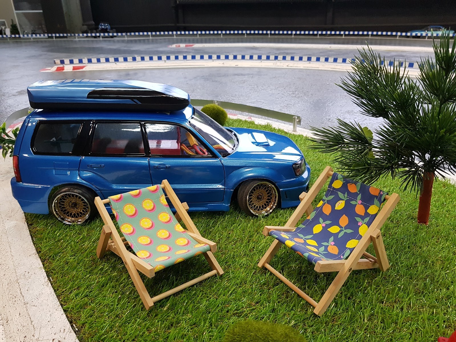 Roof box for rc car.
