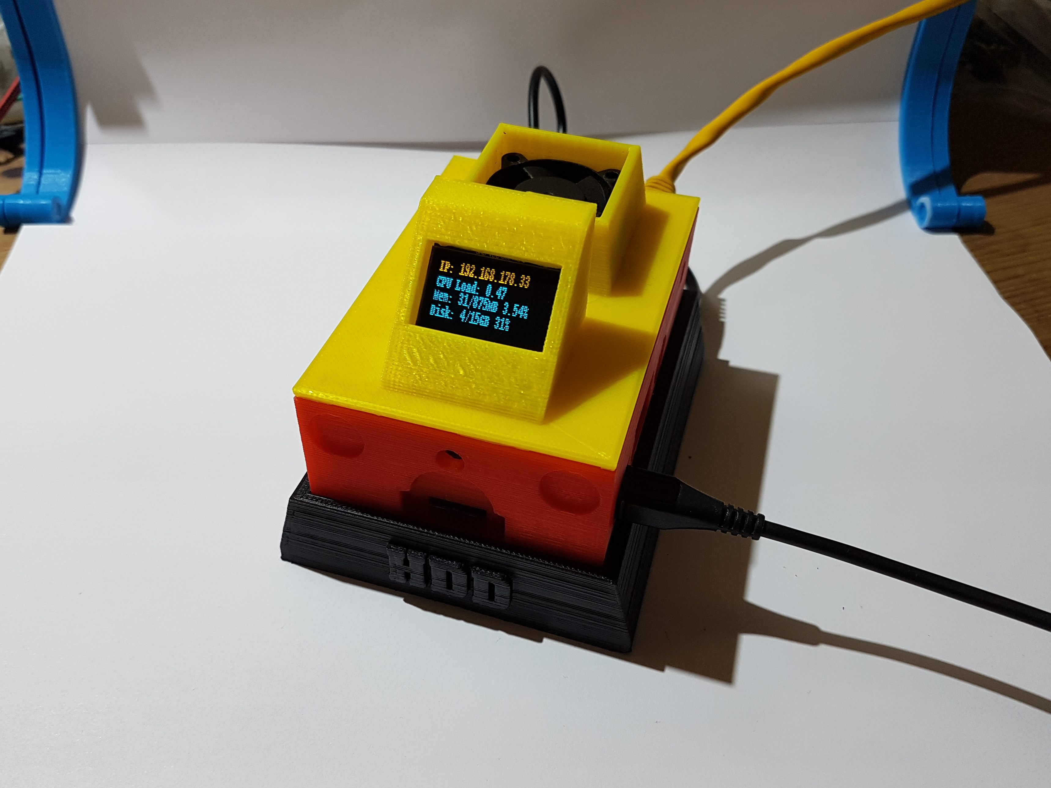Raspberry PI3 Housing, Case, NAS, Server with 0.96 OLED Display showing stats (plus 40mm fan Version/passive cooling Version/DIY top)