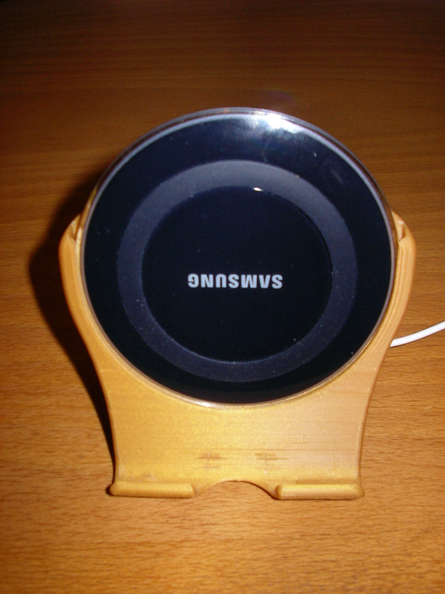 Holder for wireless Samsung S6 Charger