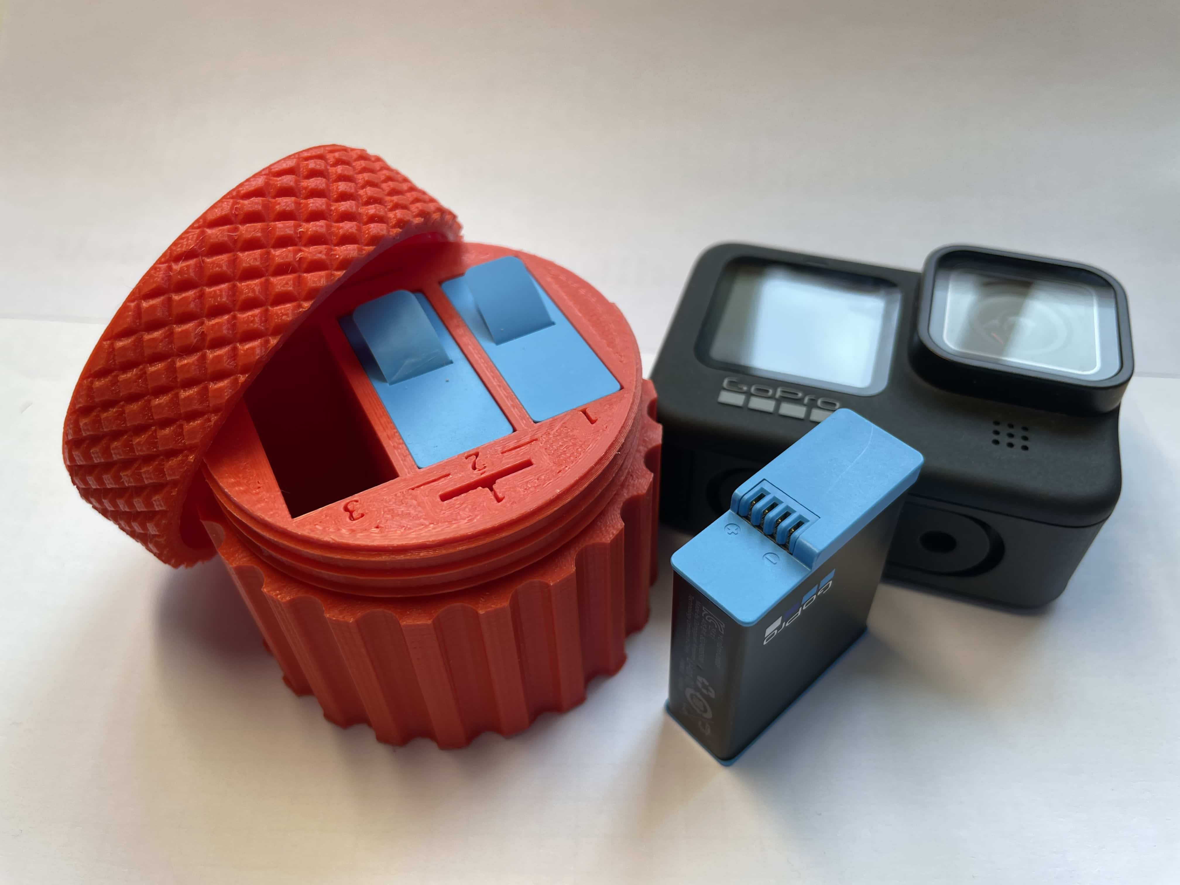 Remix: GoPro Hero 9/10/11 for 3 batteries case + 2 MicroSD cards