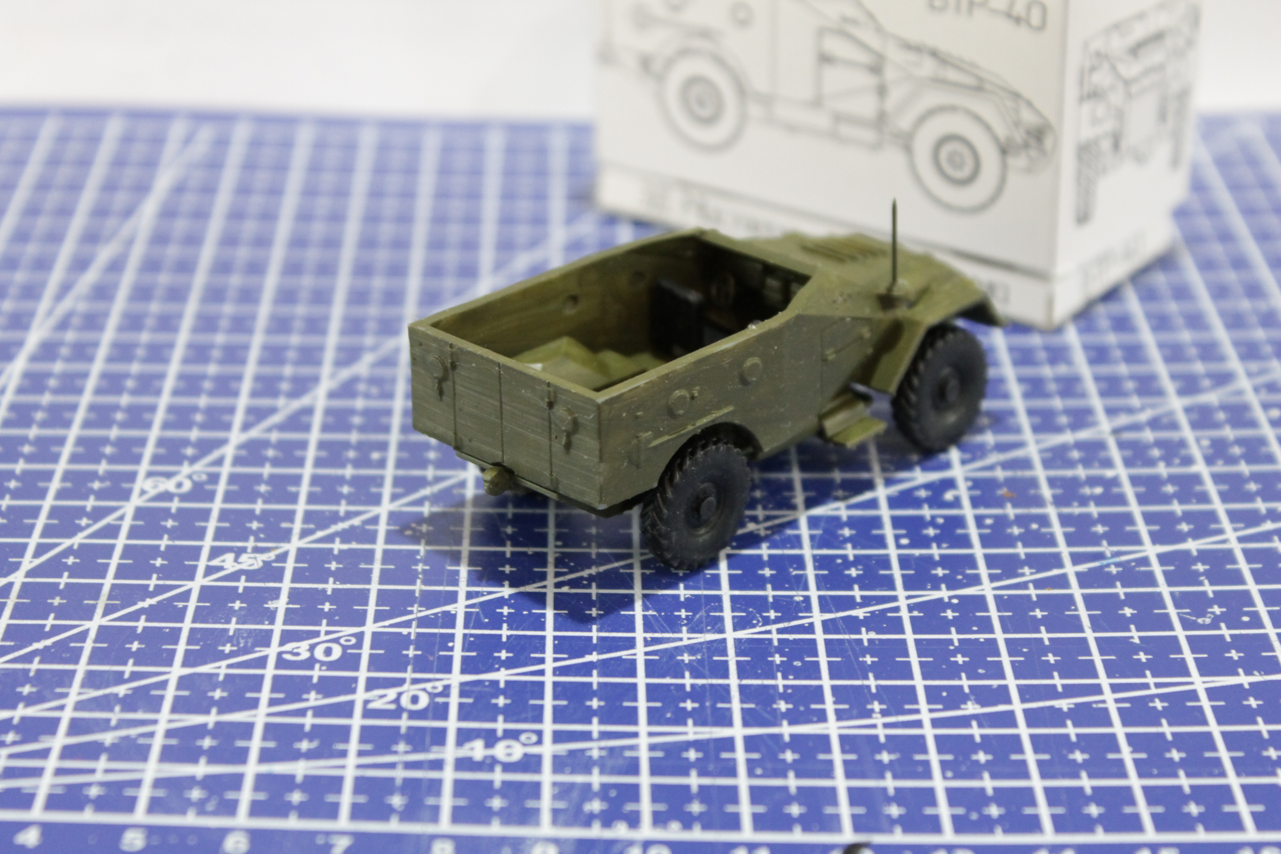 BTR-40 Scale 1:64