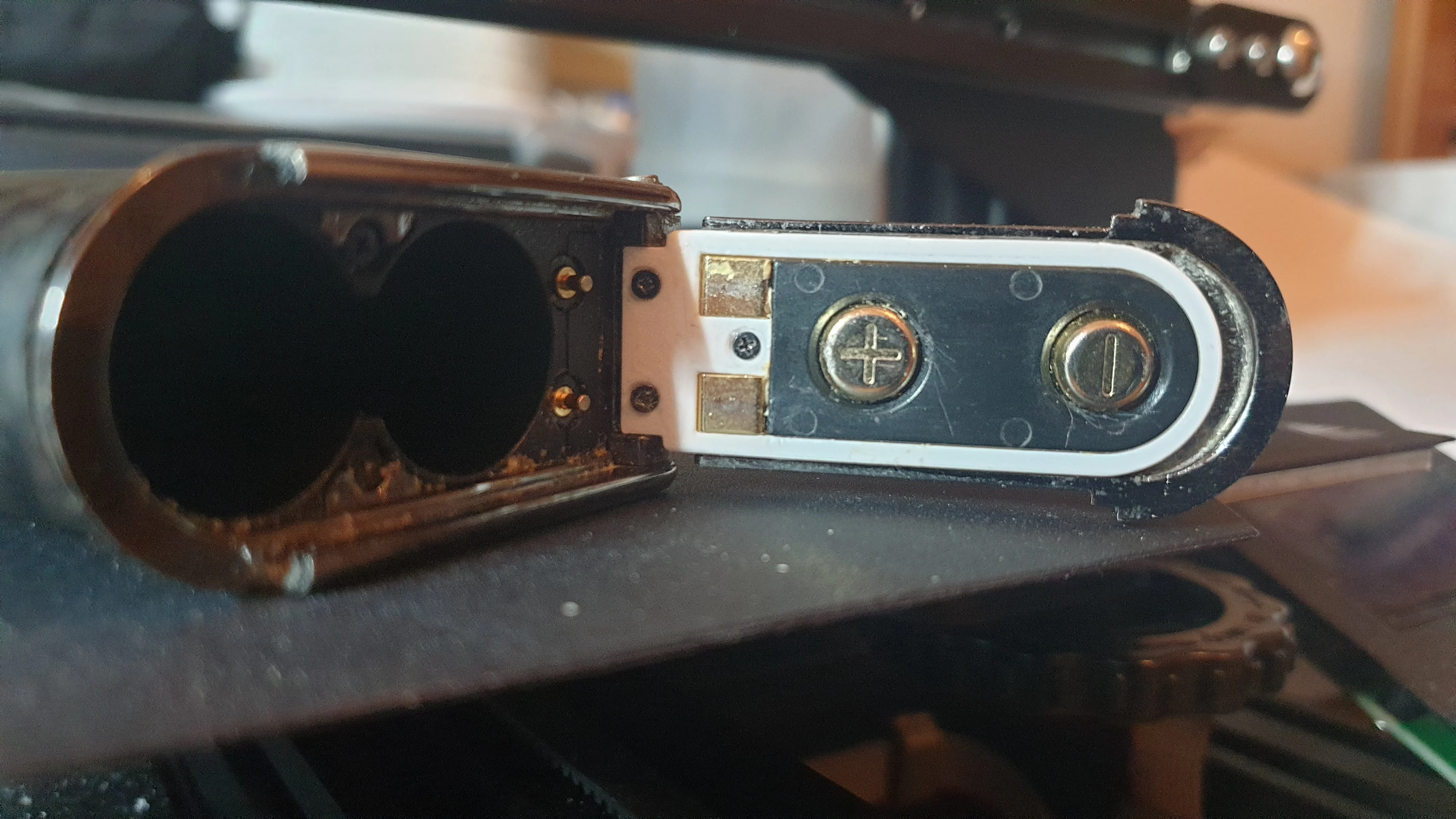 Lost Vape Paranormal DNA 250c battery contact plate