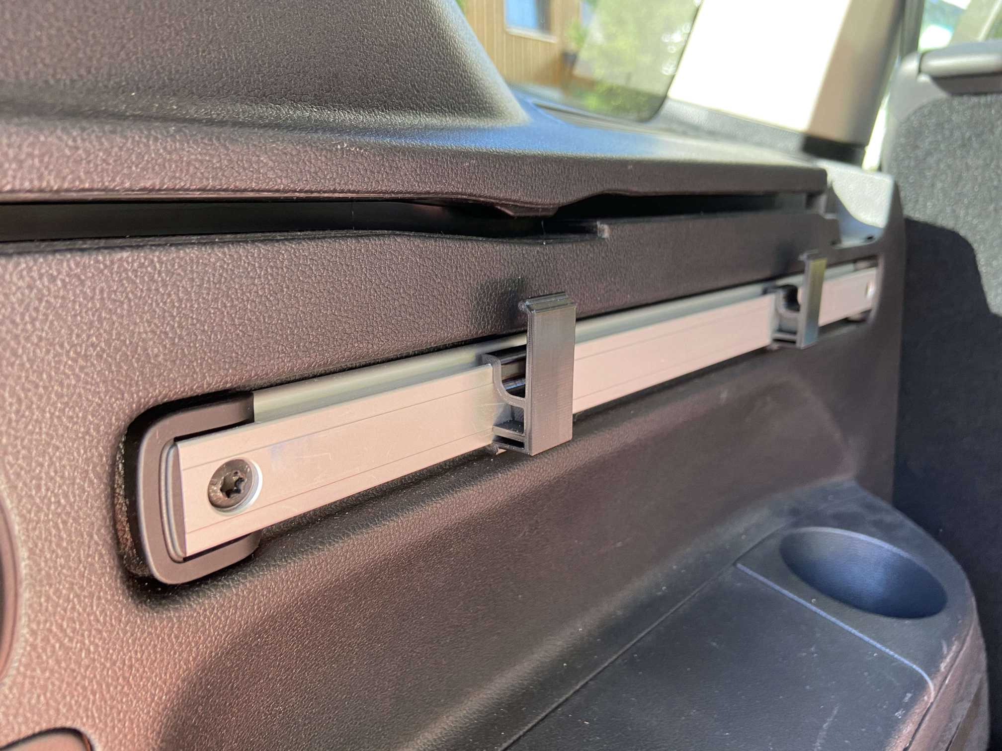 VW Touran hook for rail in boot