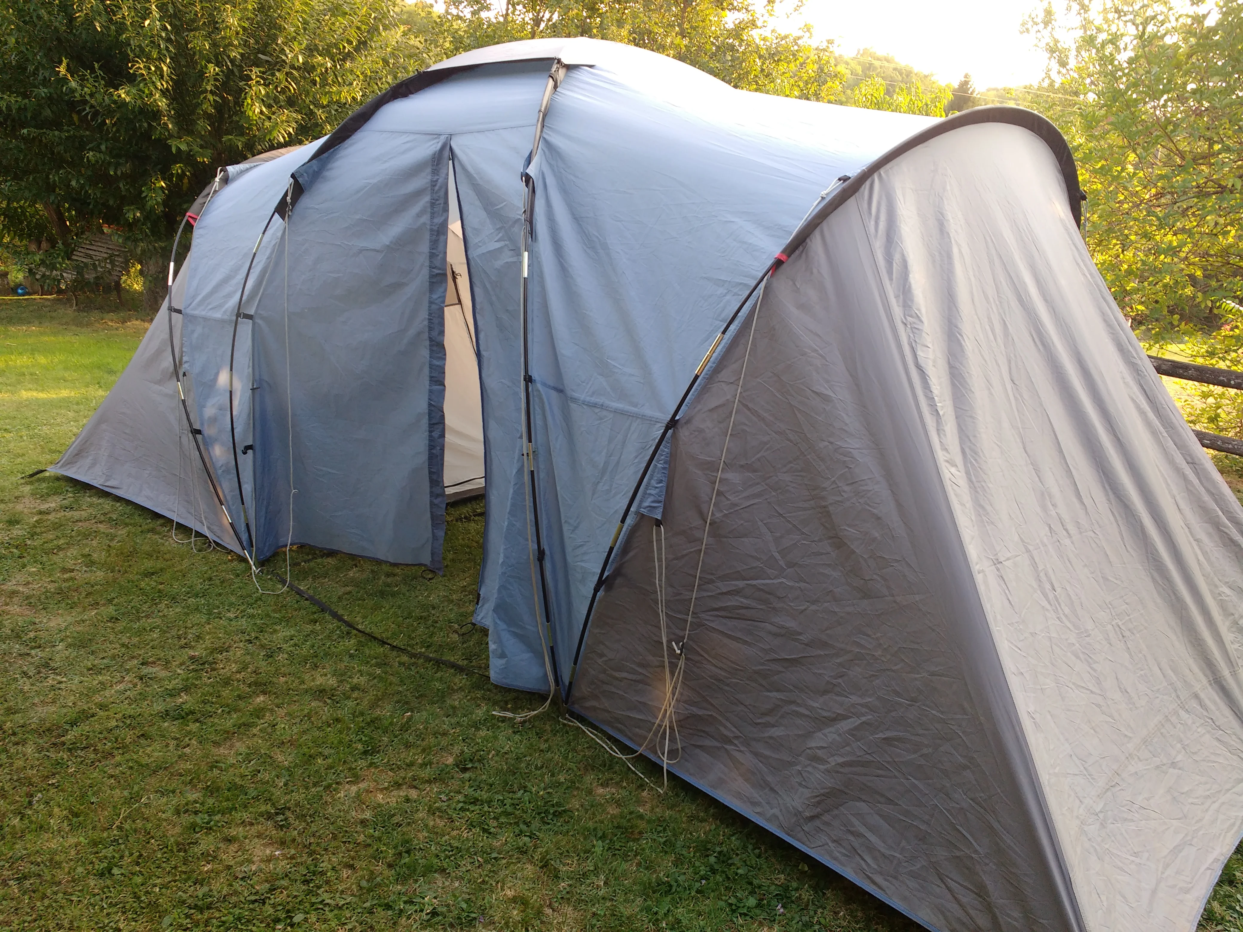 clip chambre tente Quechua T4.2