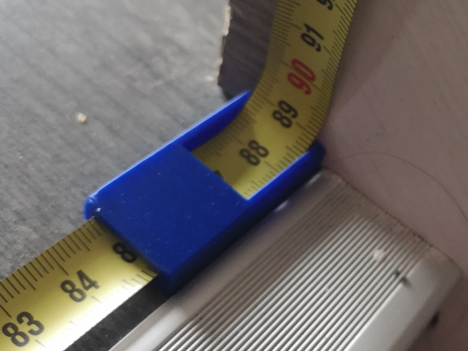 Indicateur de mesure interieure pour metre ruban / measuring tape indicator