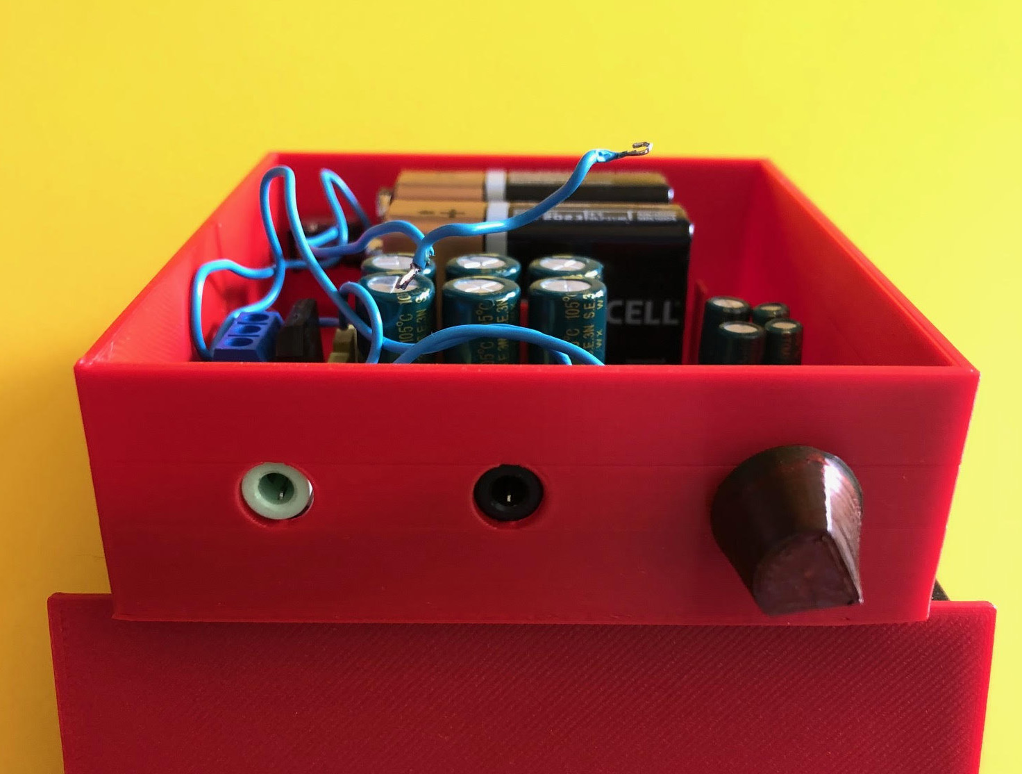 TPA6120 Headphone amplifier case