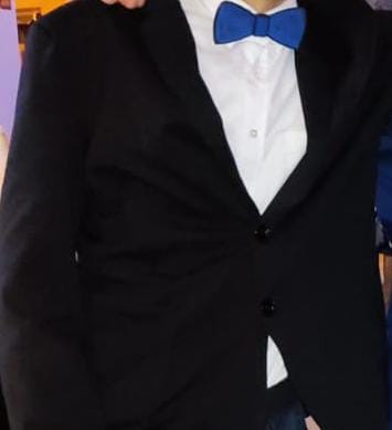 Bow tie