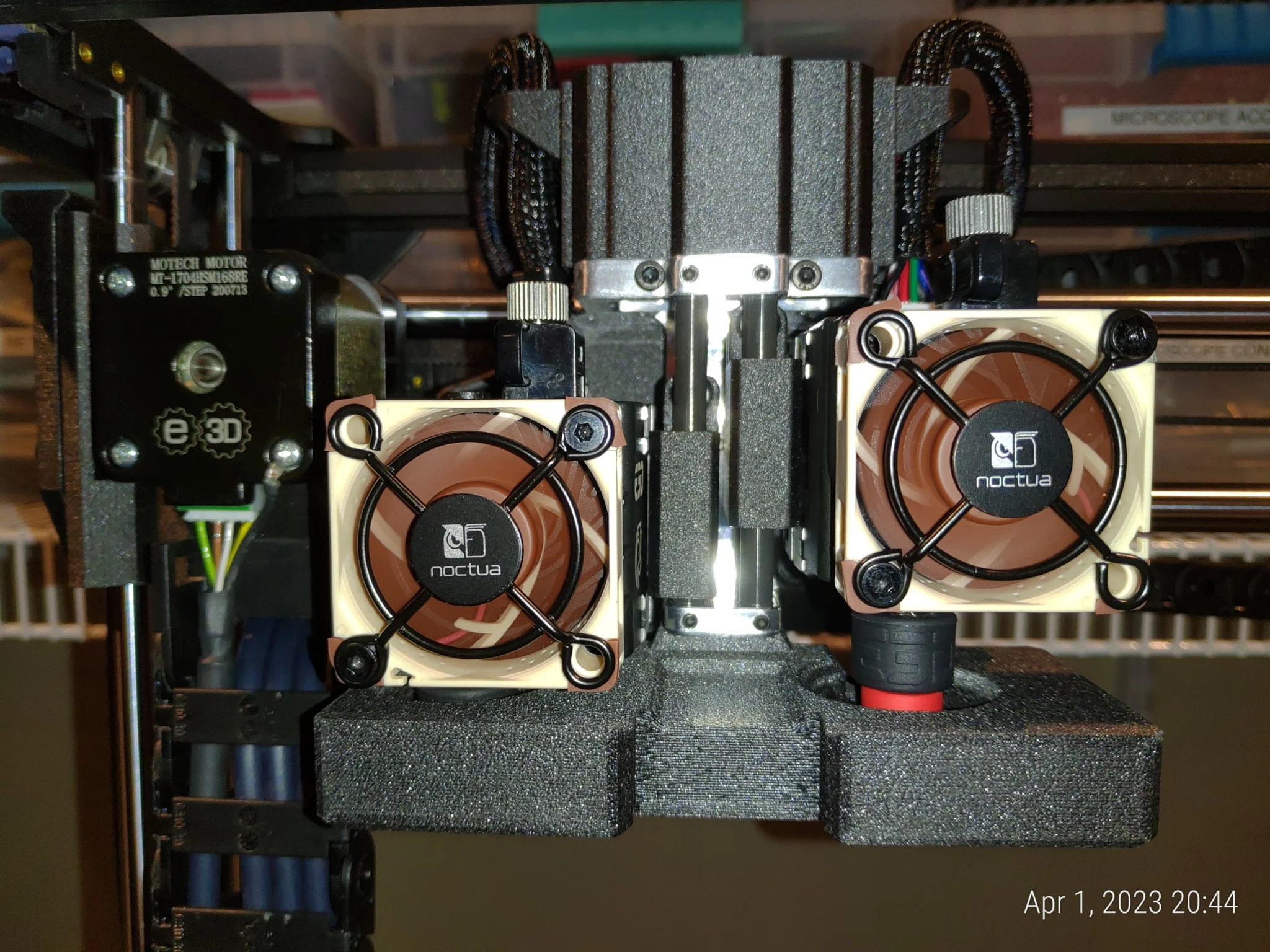 Lulzbot Taz Pro Dual E3D Hemera XS Revo Retrofit Upgrade with Quick Swap Nozzles, Lighter weight for better print quality and less weight on the already overloaded Z-axis!