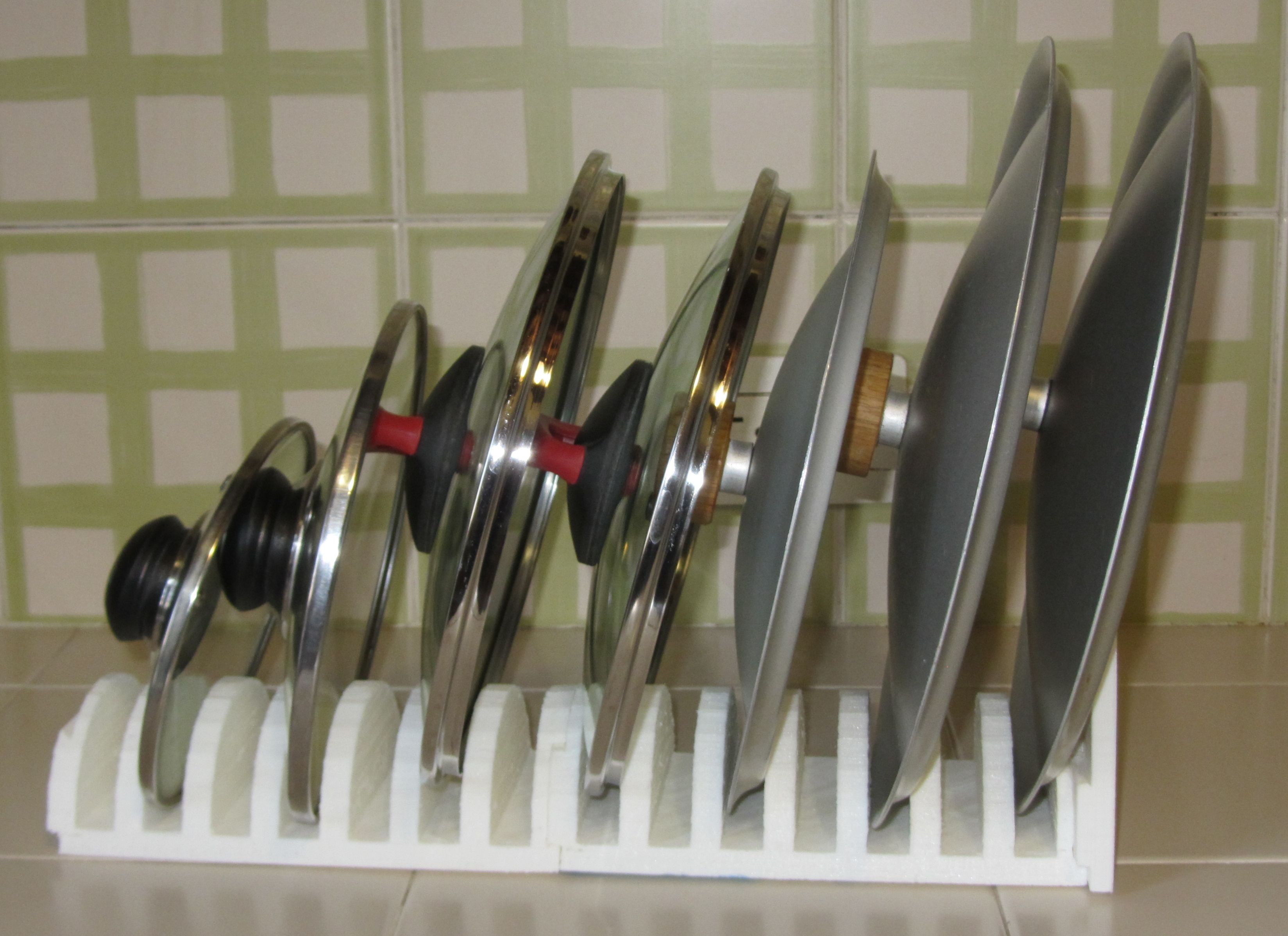 Multipurpose lid organizer