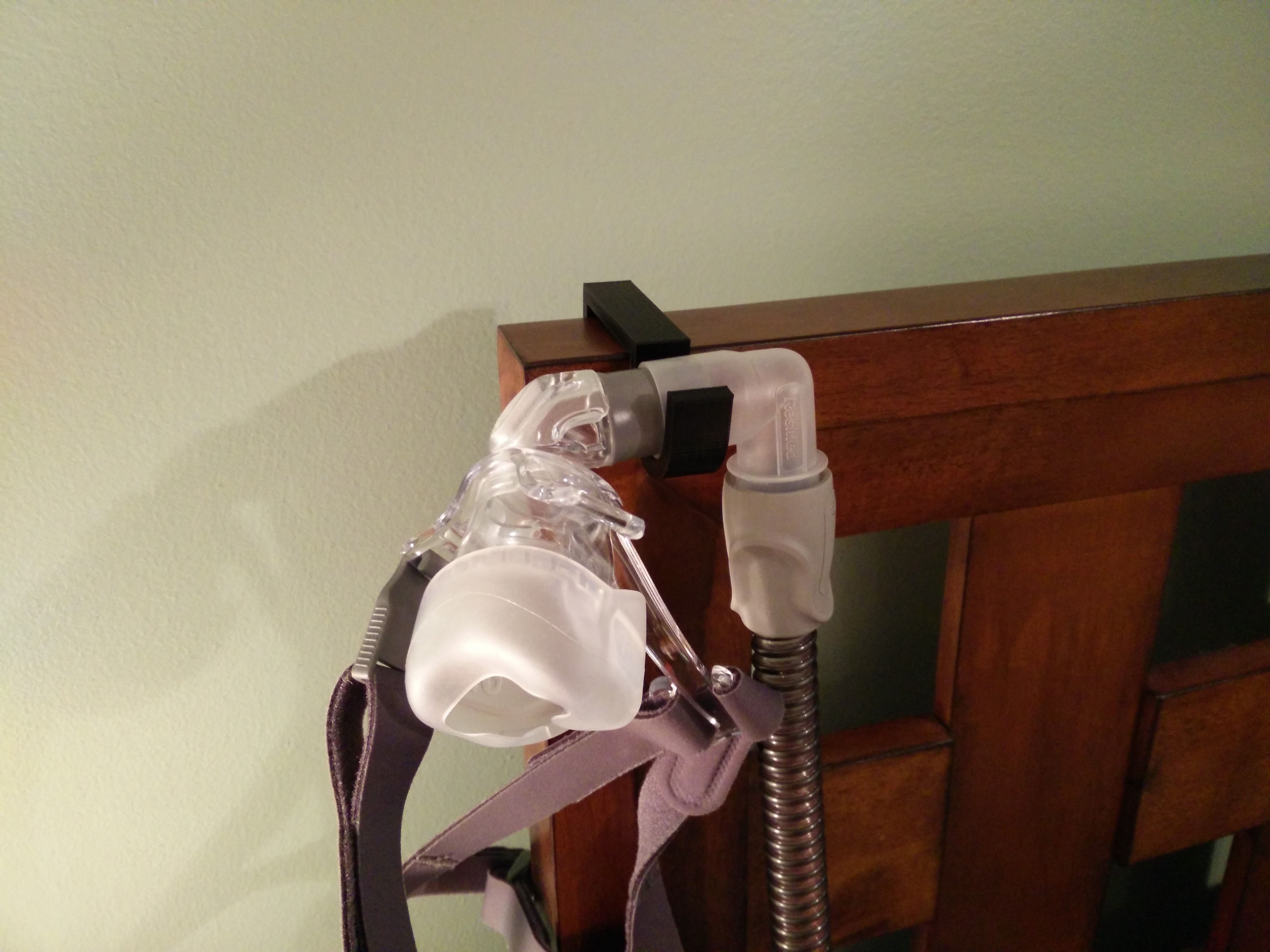 Sleep Apnea Mask Hanger