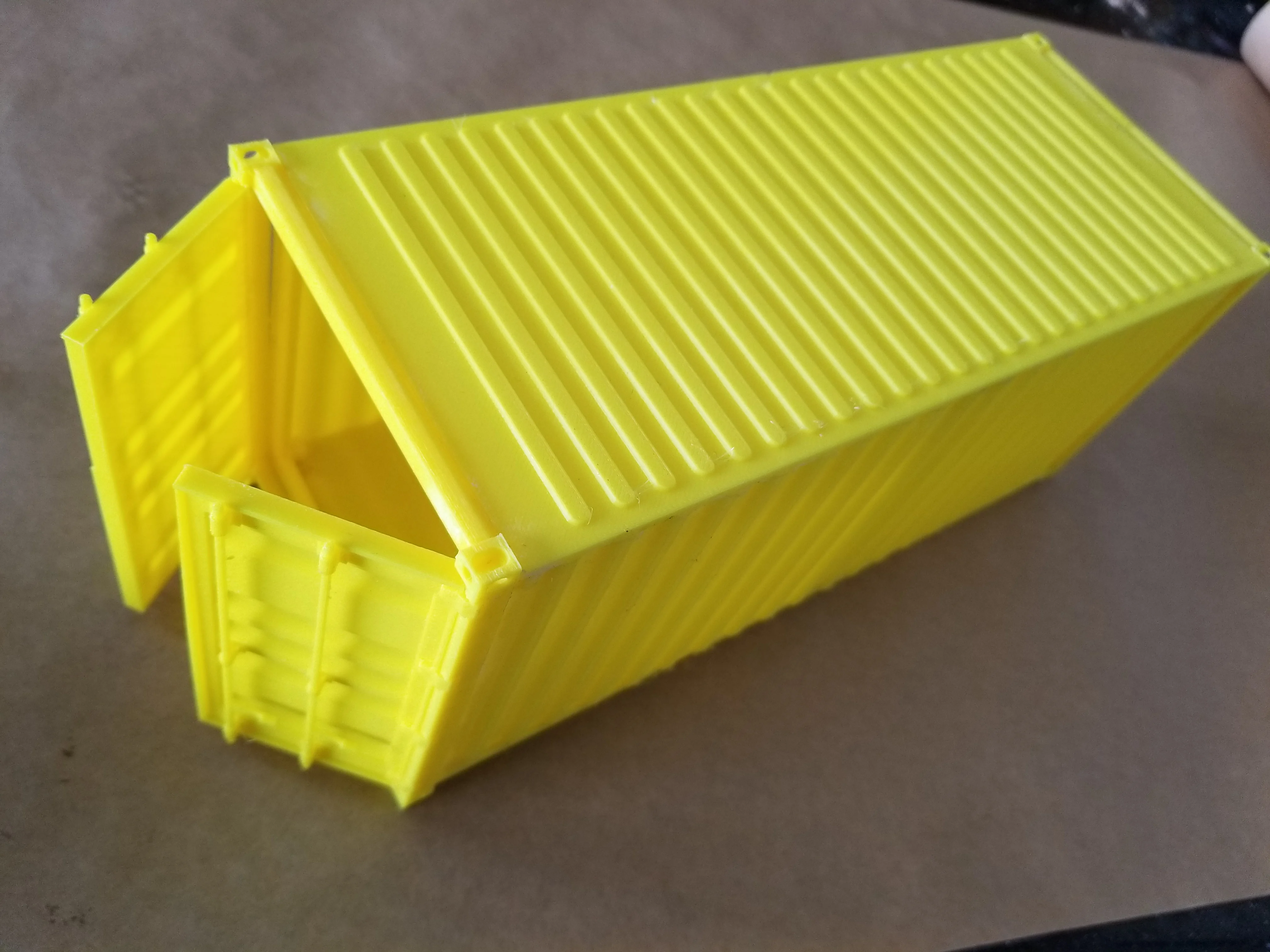 Shipping Container 20ft  -  1/24 scale